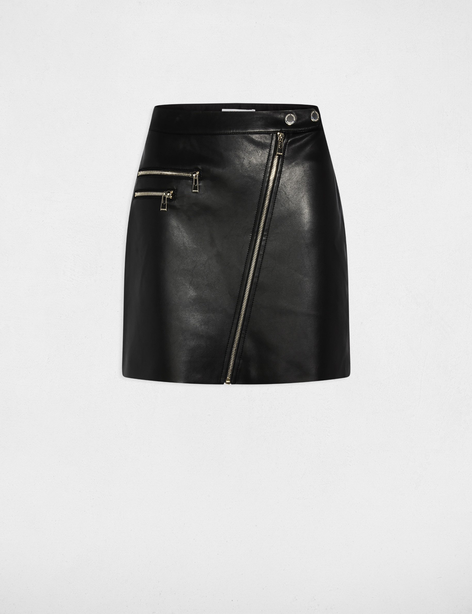 Nauwsluitende korte rok zwart vrouw