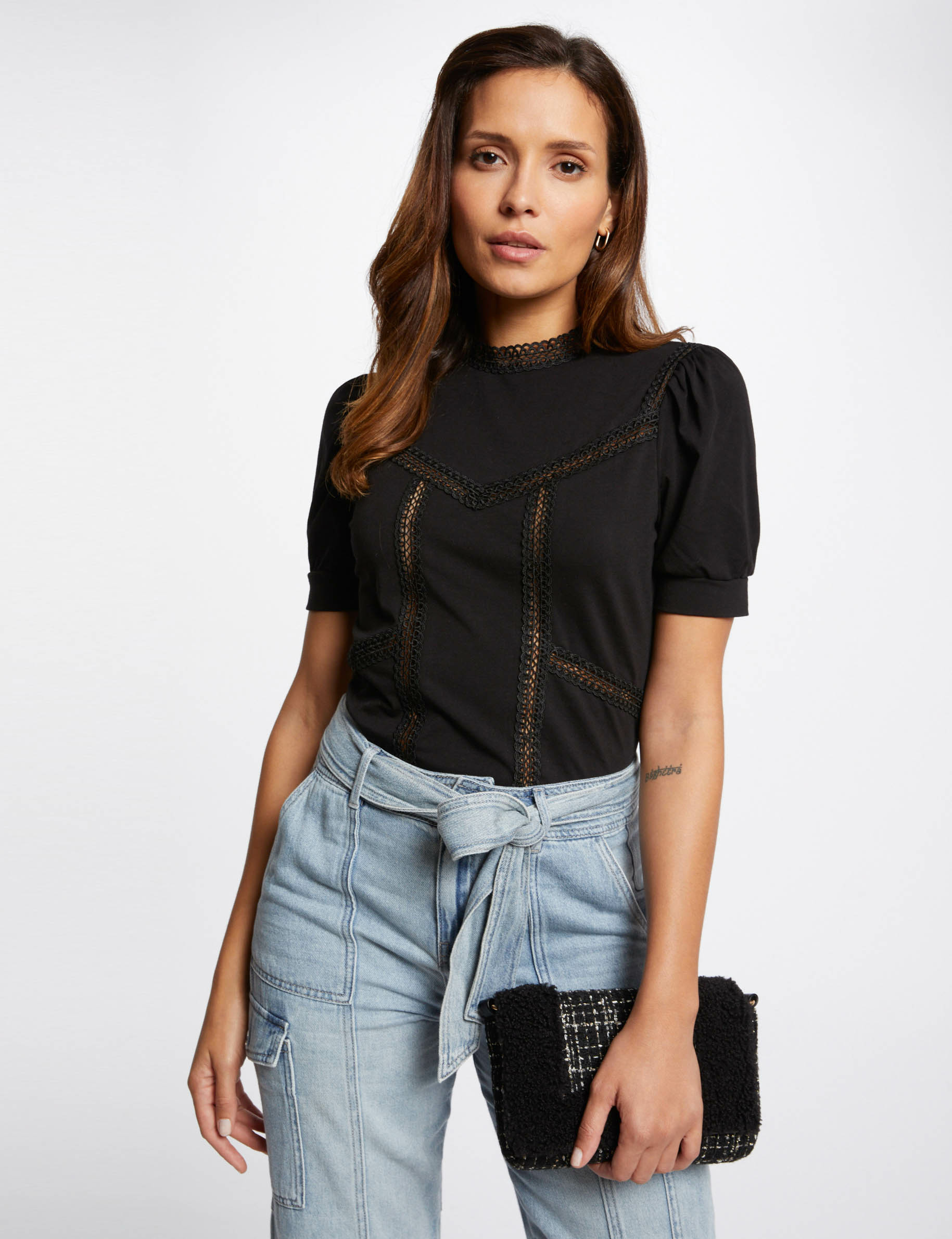 T-shirt manches courtes col montant noir femme