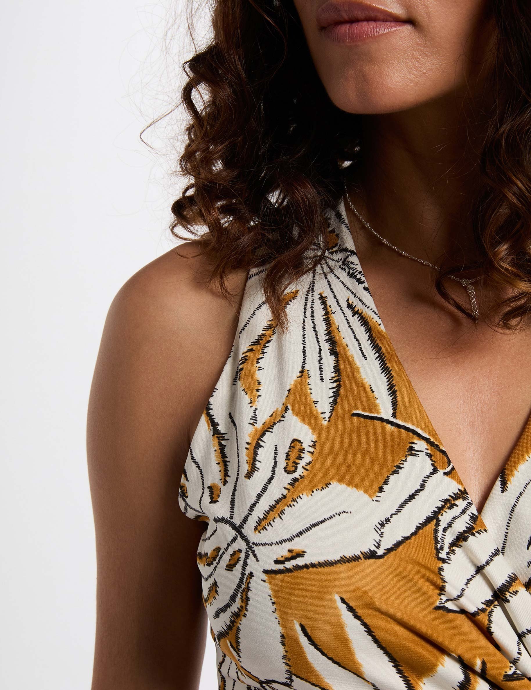 top satine col v jaune moutarde femme Top satiné col v jaune moutarde femme