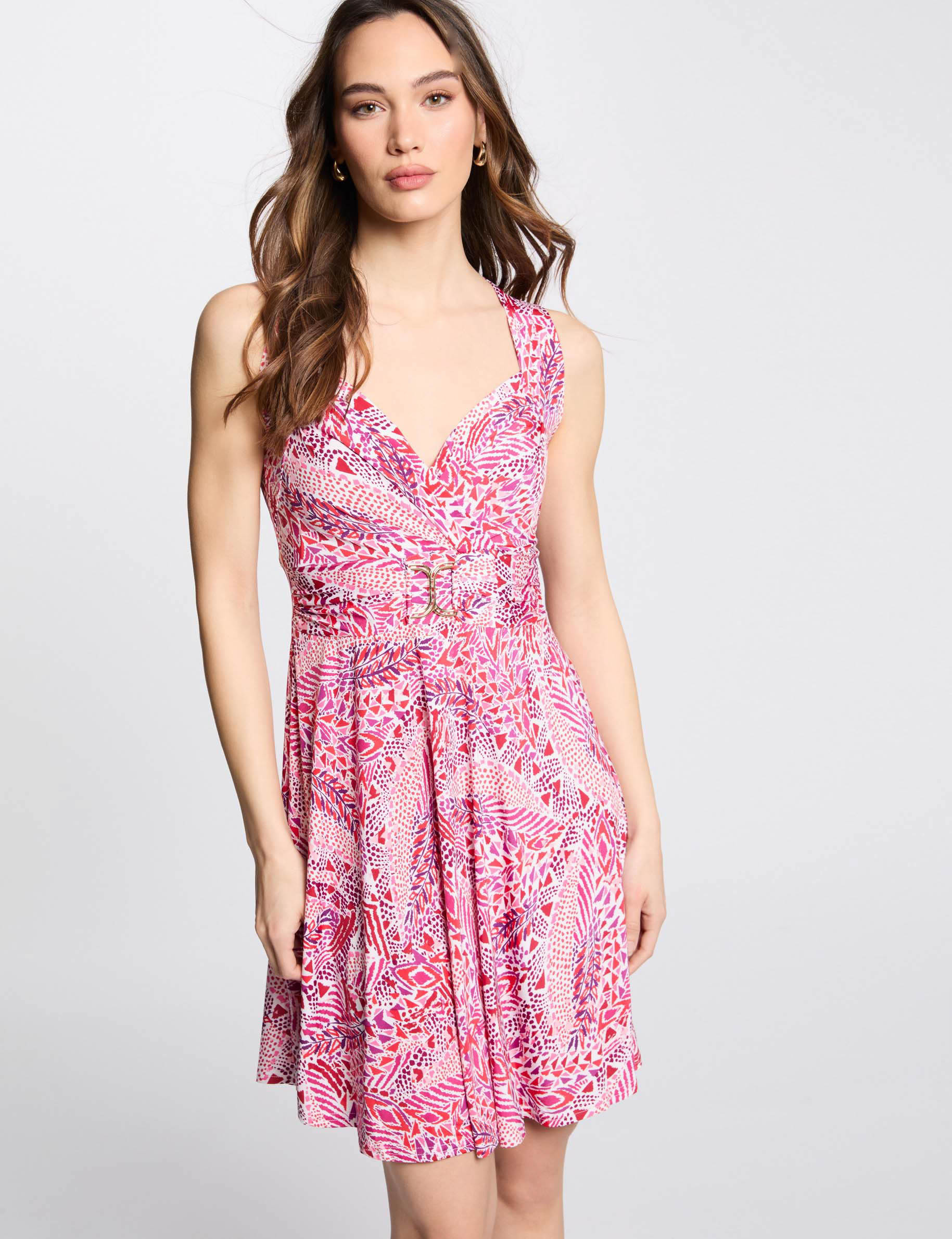 korte getailleerde jurk met print meerkleurig vrouw Korte getailleerde jurk met print meerkleurig vrouw