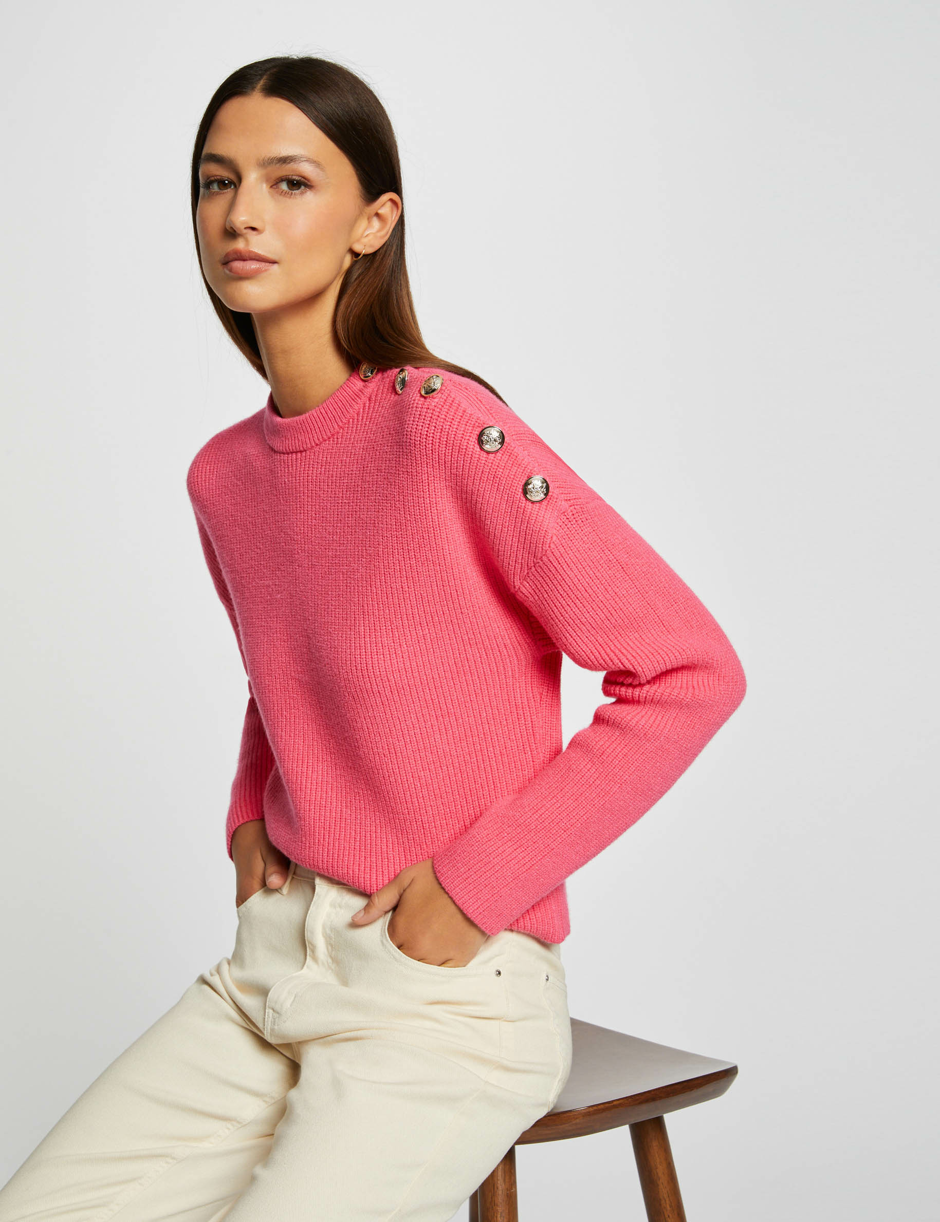 Pull manches longues avec boutons rose femme
