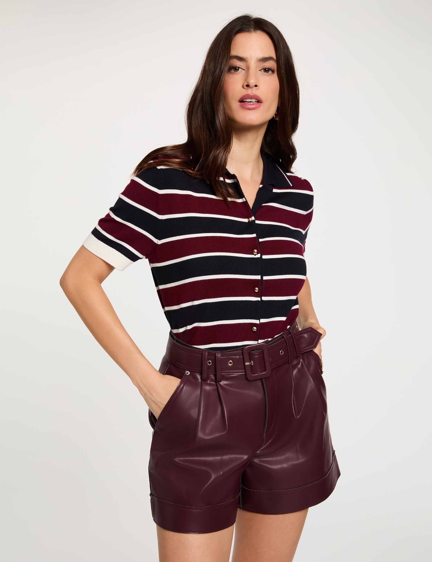 Nauwsluitende short van imitatieleer pruim vrouw