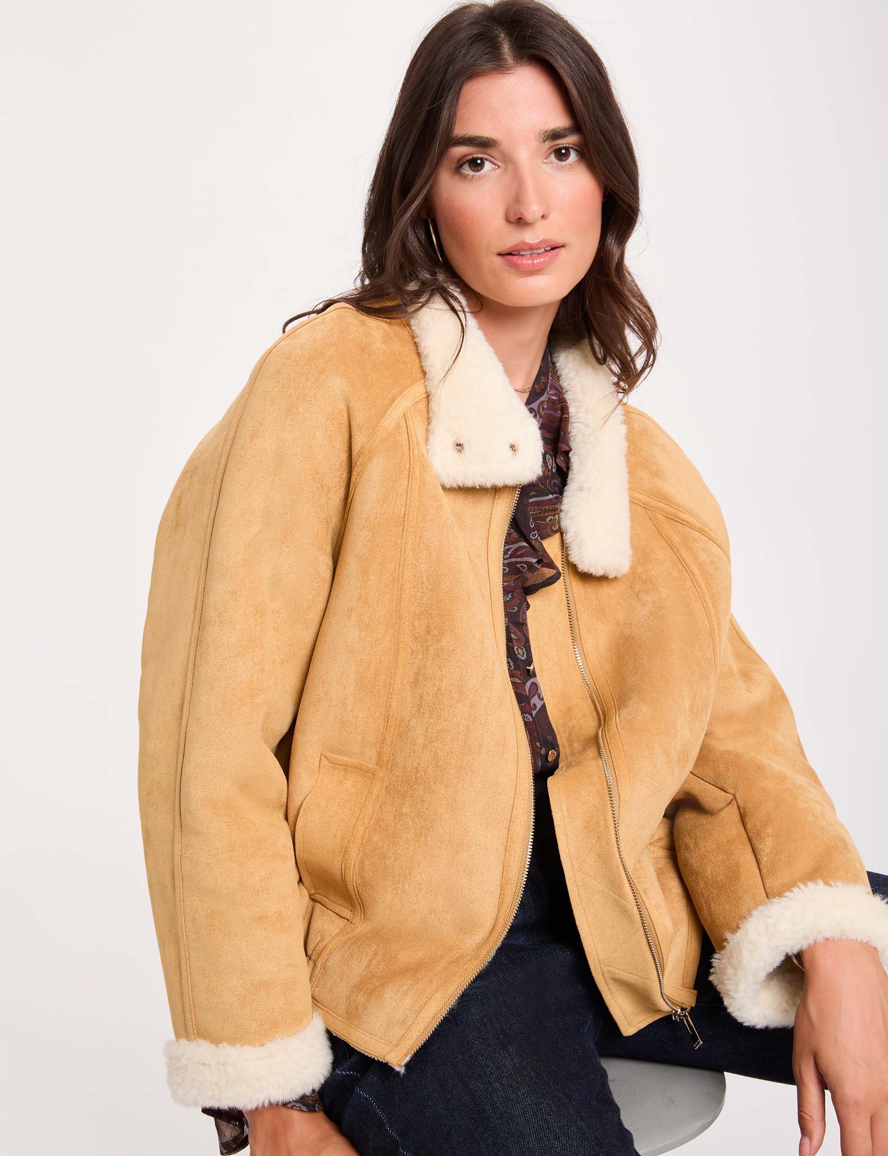 Blouson su&eacute;dine col montant camel femme