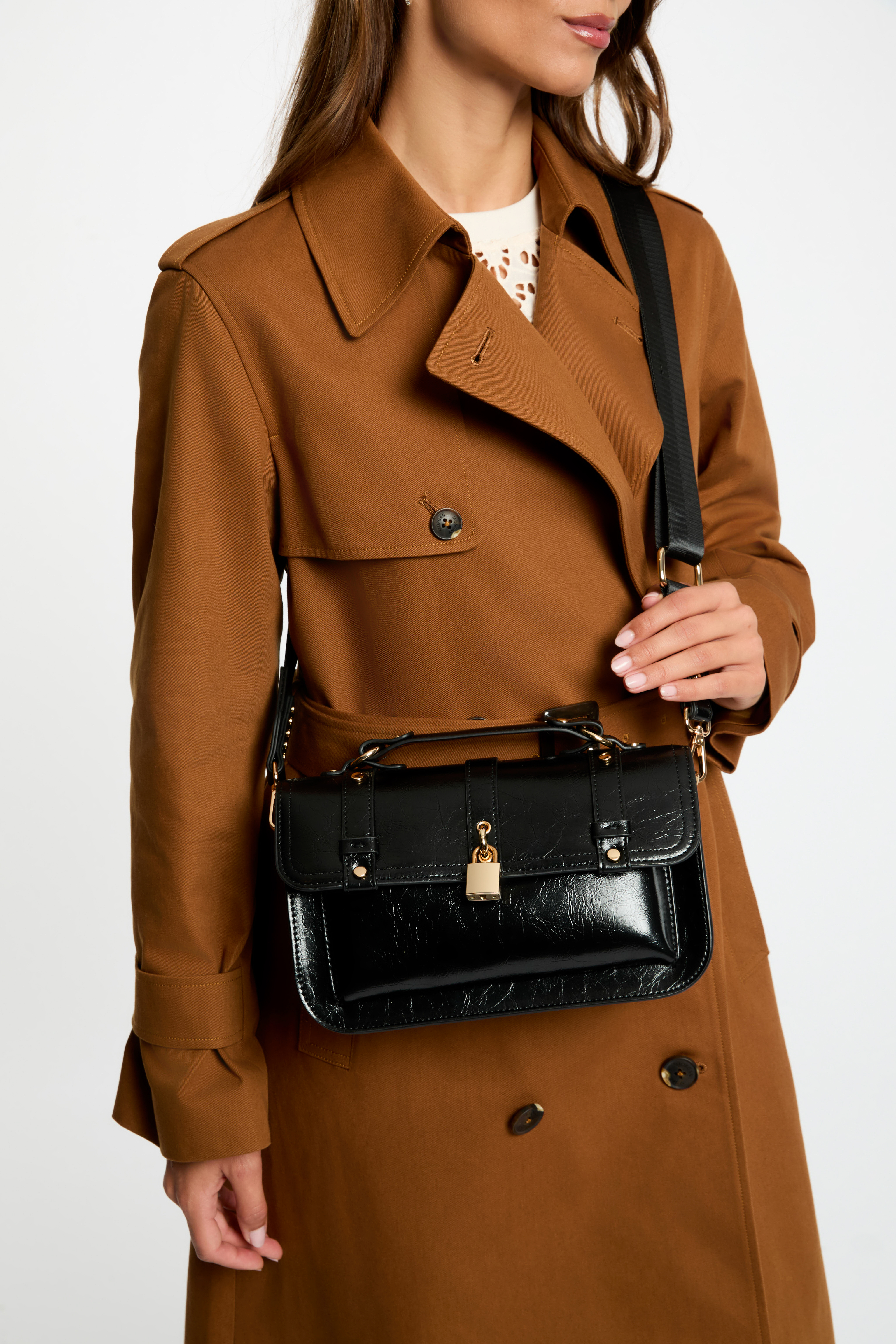 Sac cartable clouté noir femme