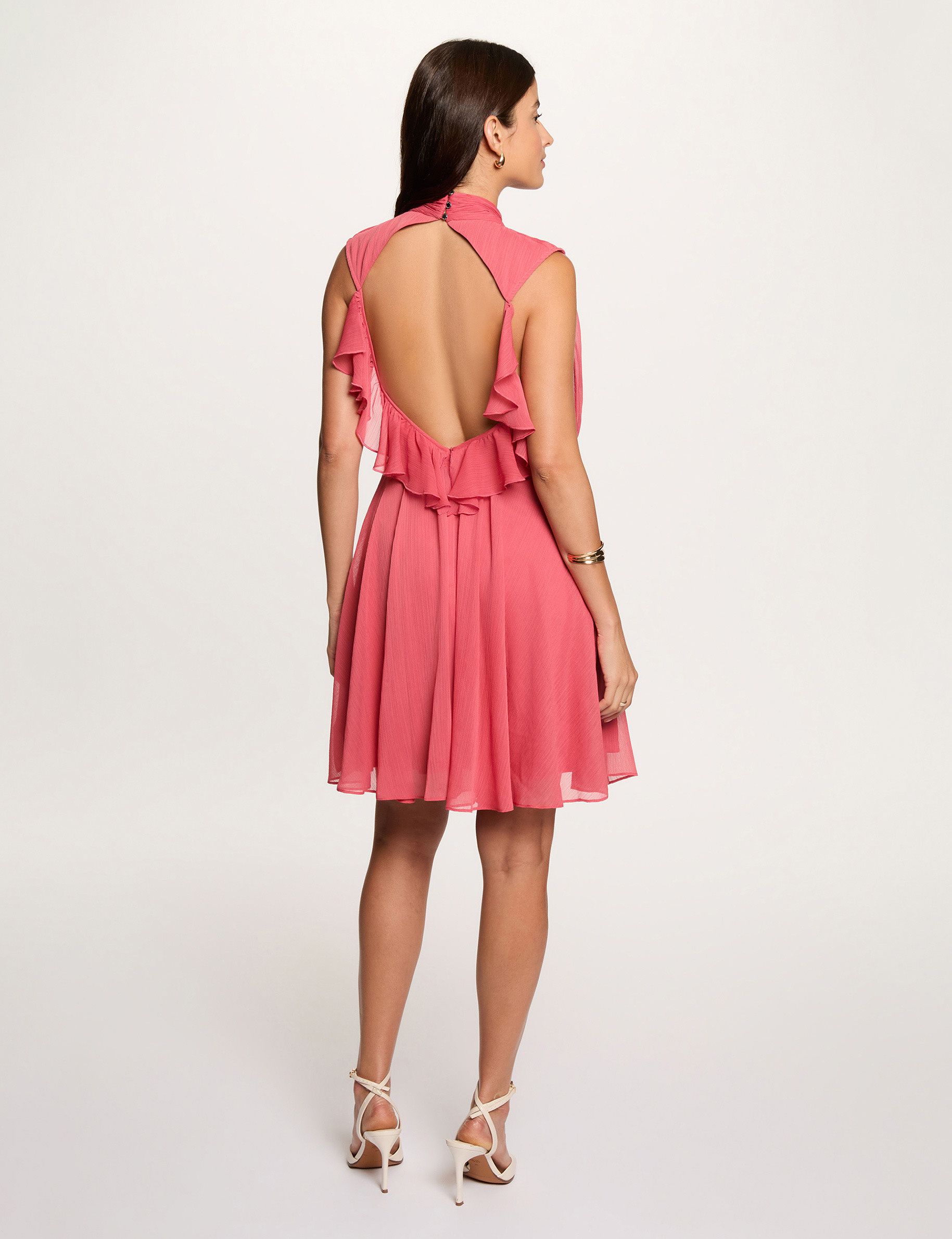 Korte jurk met hoge kraag oud roze vrouw