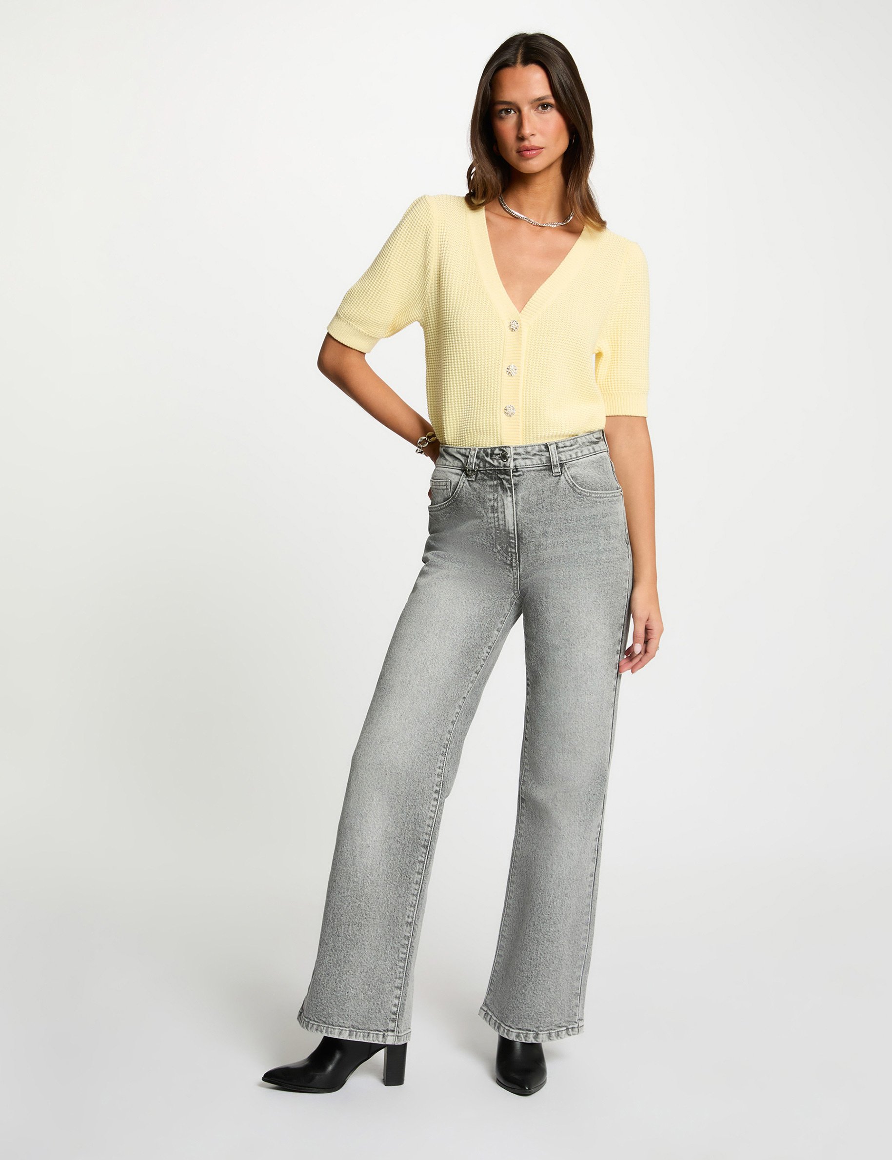 Gilet ajust&eacute; col v jaune pastel femme