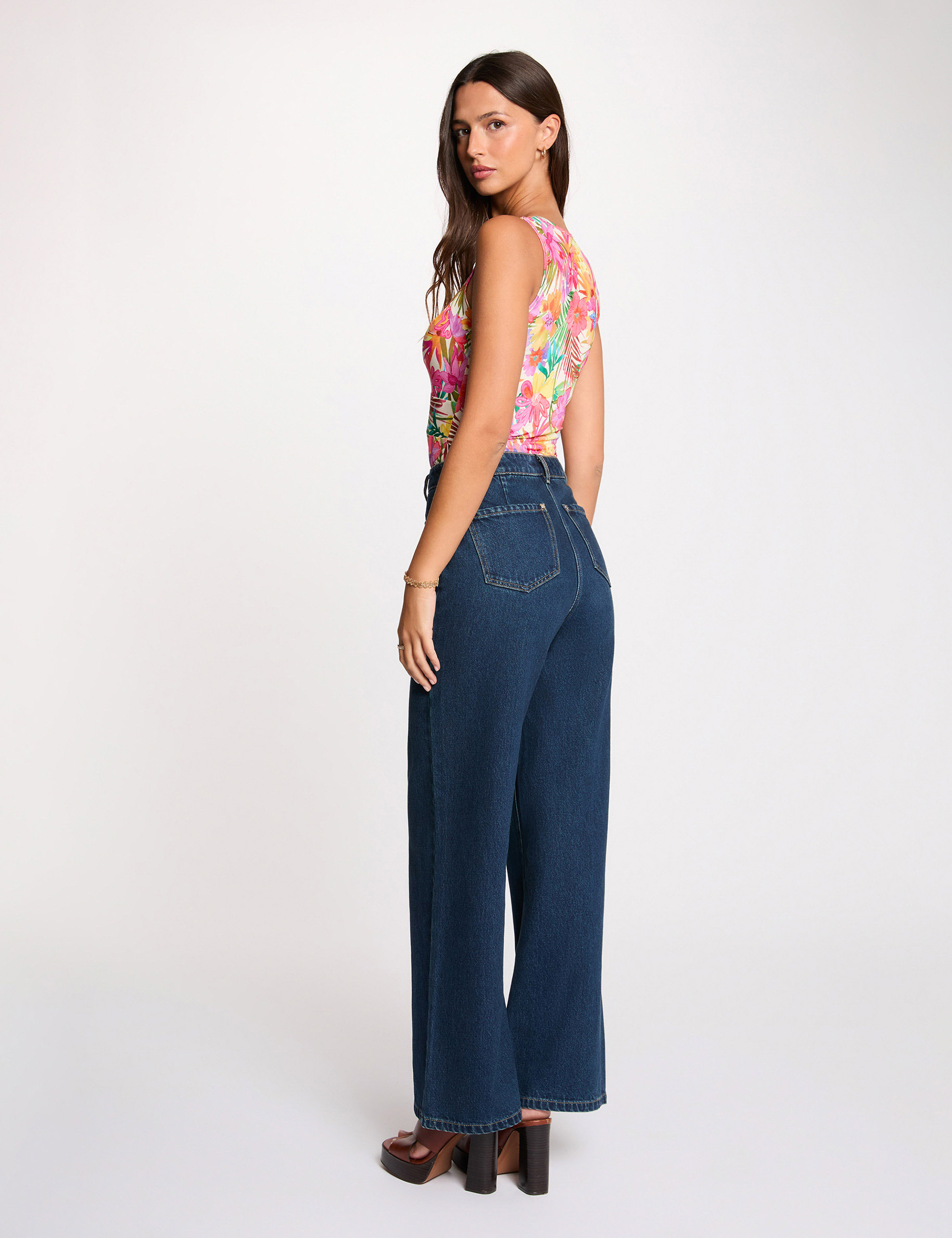 Getailleerd T-shirt met hartvormige hals meerkleurig vrouw