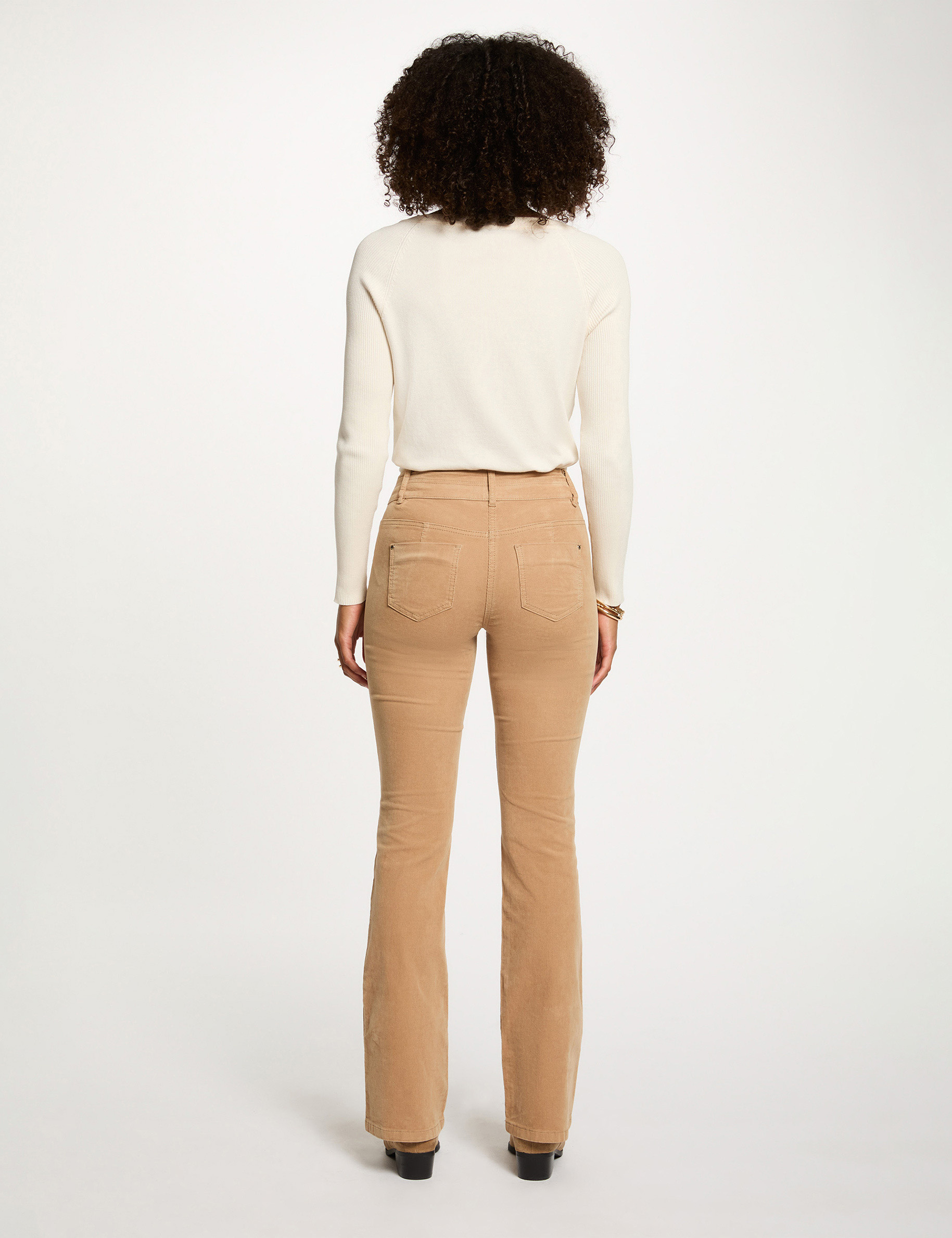 pull ajuste col v ivoire femme Pull ajusté col v ivoire femme