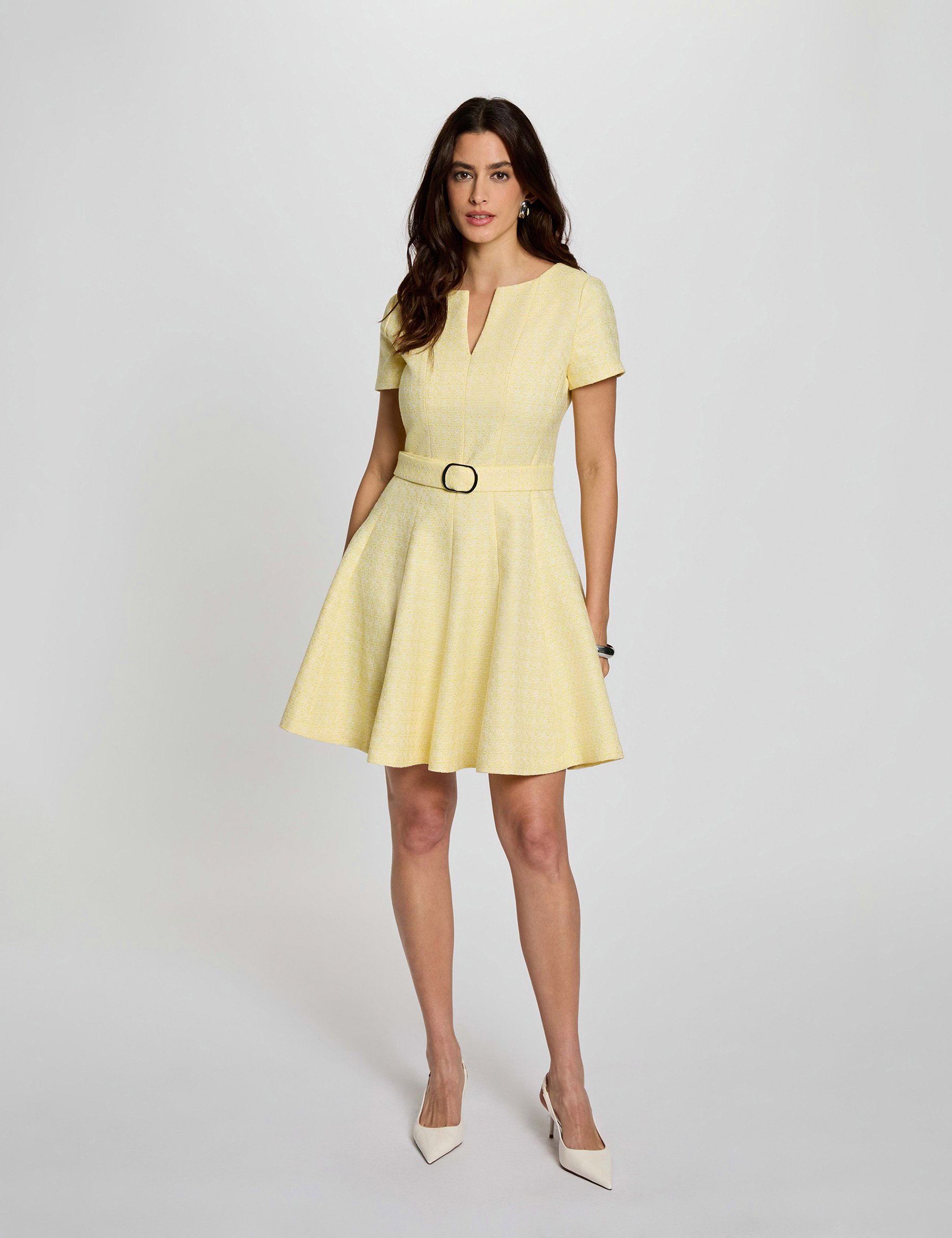 Robe courte ceintur&eacute;e jaune pastel femme