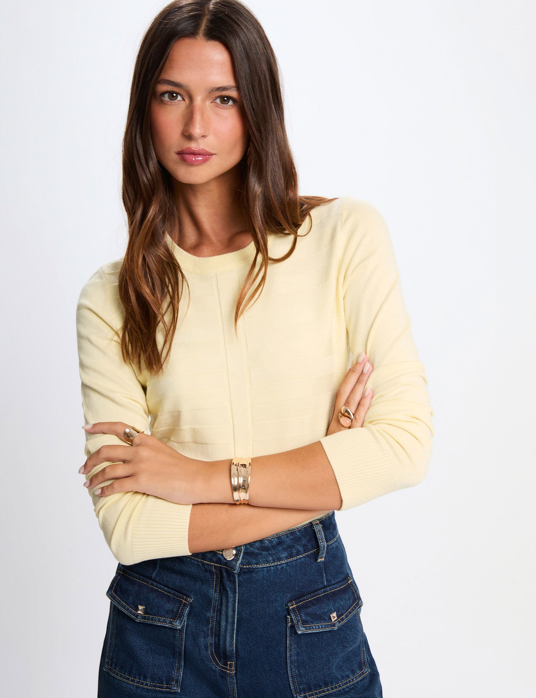 Pull ajusté col rond jaune clair femme