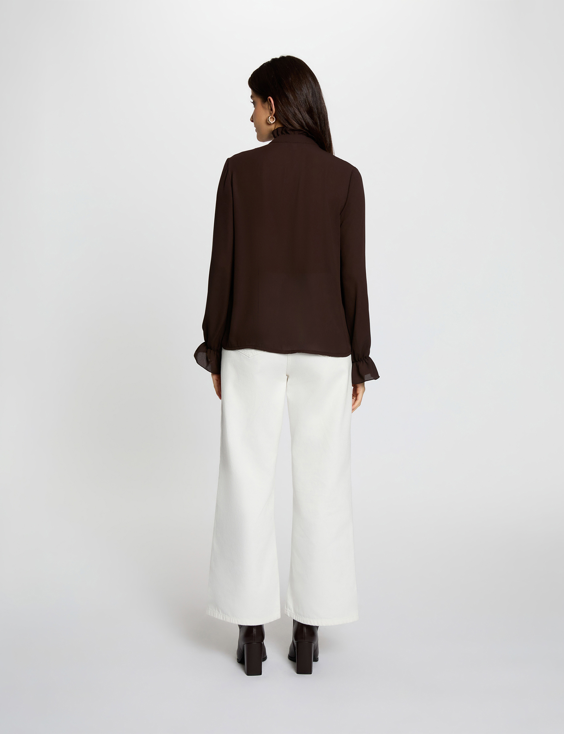 Blouse ajustée col v marron foncé femme