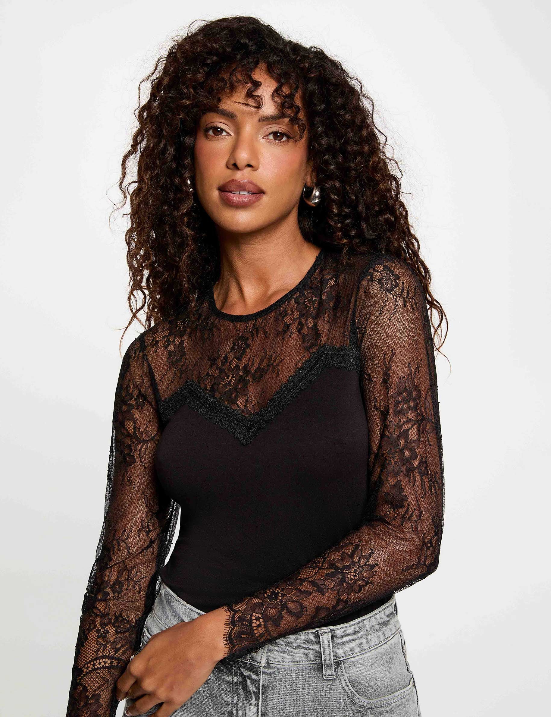 T-shirt dentelle col rond noir femme
