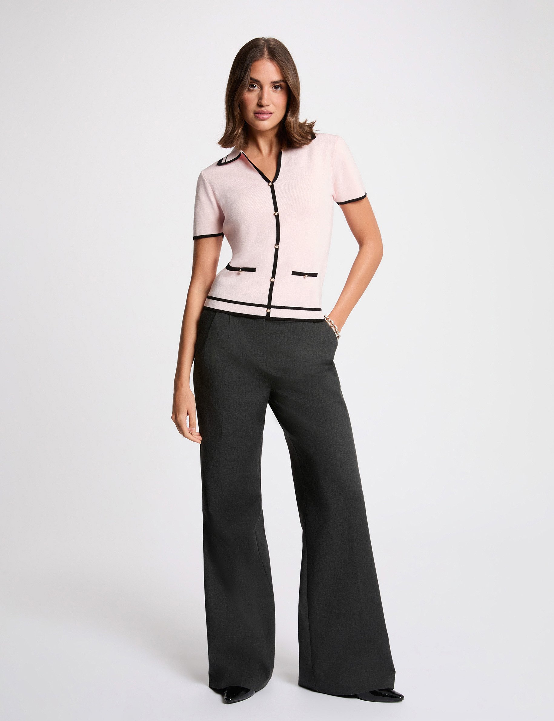 Pull ajust&eacute; ray&eacute; rose clair femme