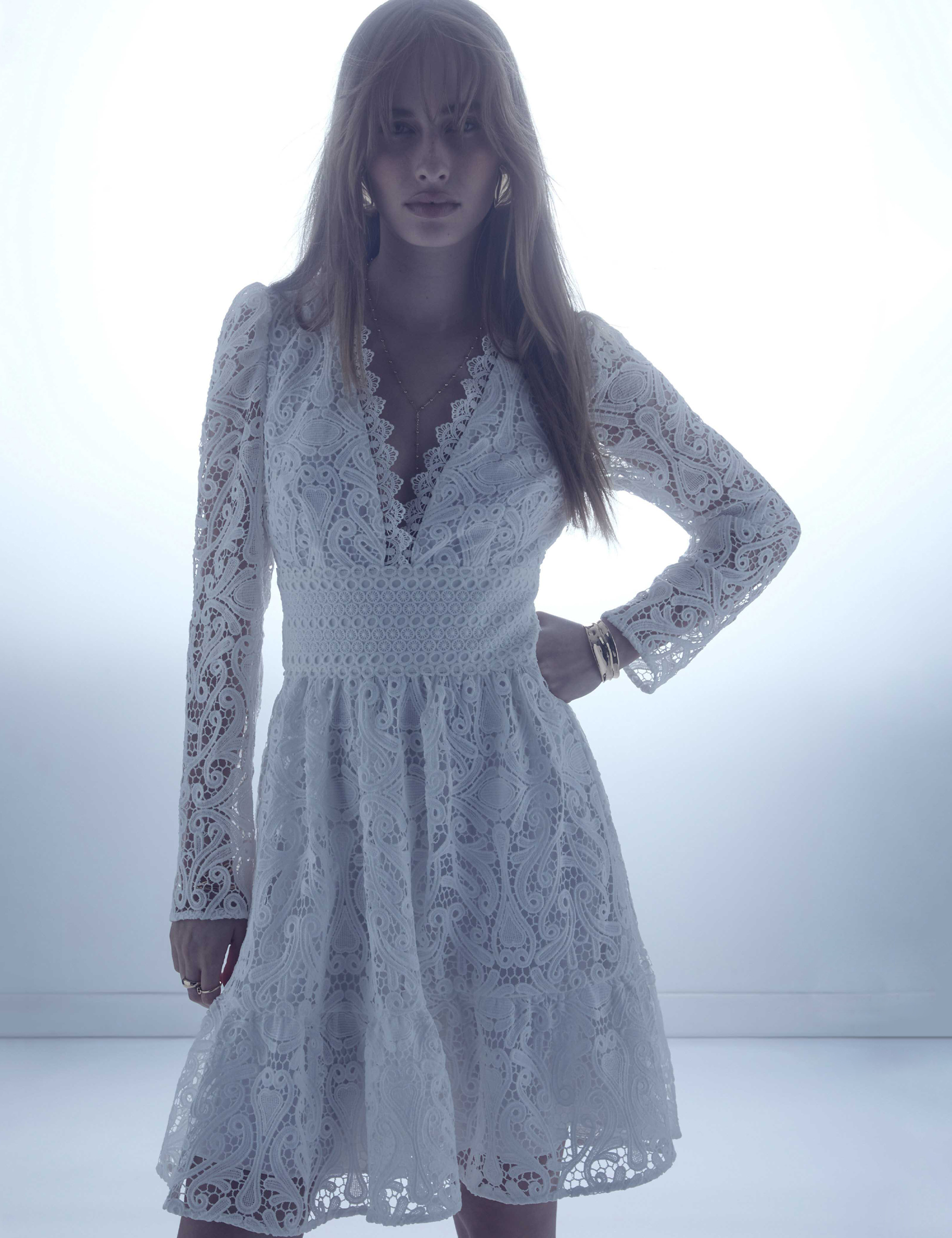 robe courte evasee dentelle blanc femme Robe courte évasée dentelle blanc femme