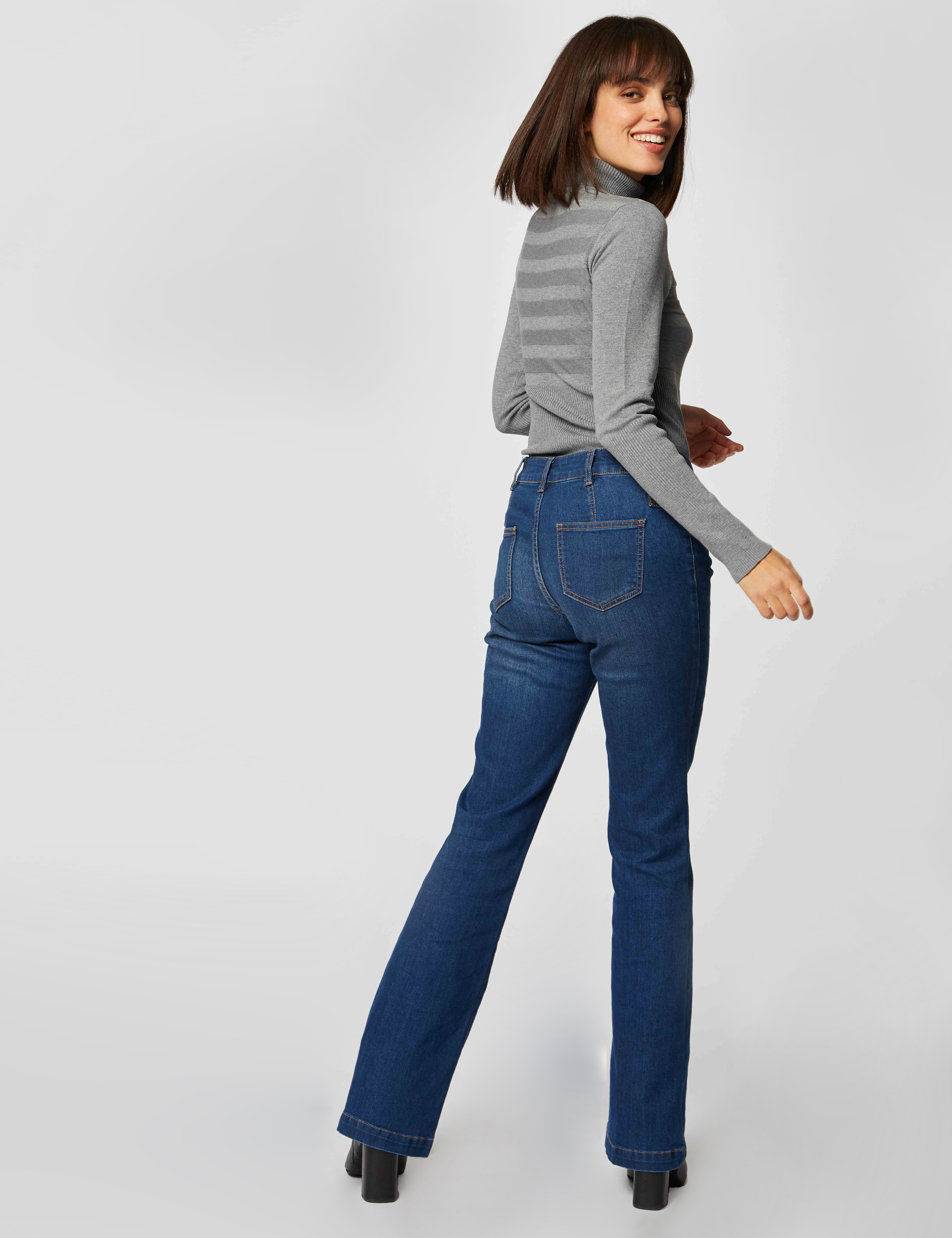 pull col roule ajuste gris anthracite femme Pull col roulé ajusté gris anthracite femme