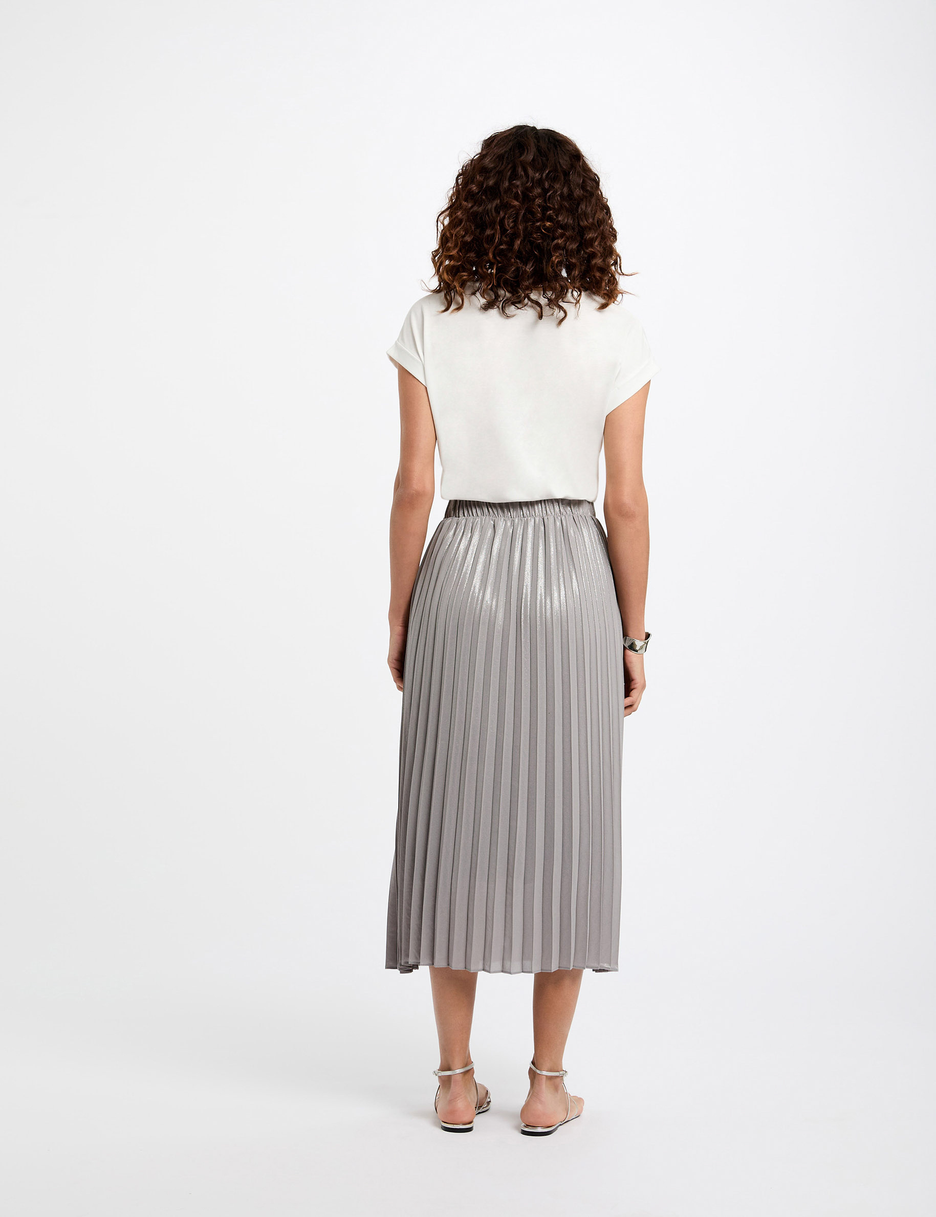 Geplooide lange rok couleur argent vrouw