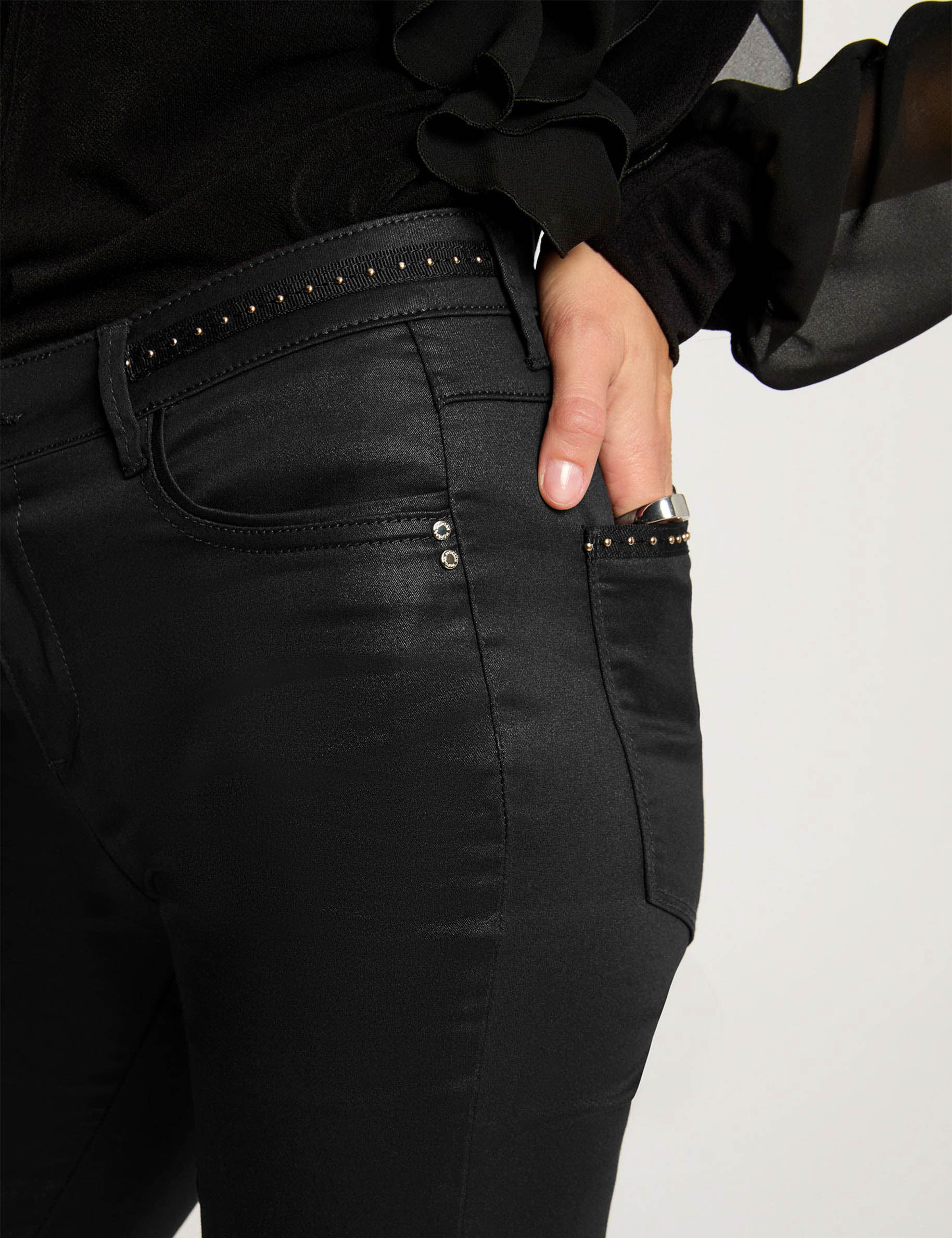 Pantalon slim enduit noir femme
