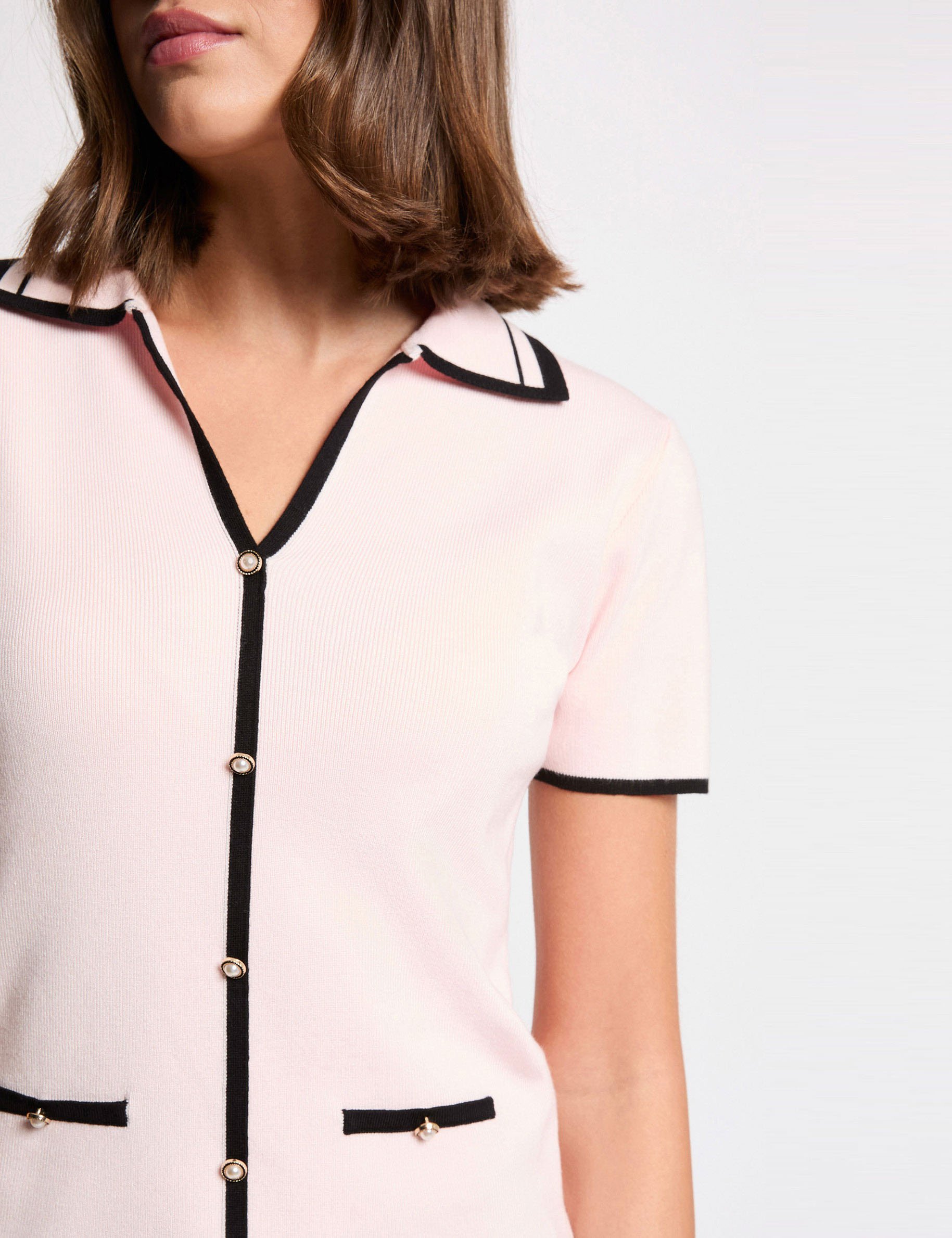 Pull ajust&eacute; ray&eacute; rose clair femme