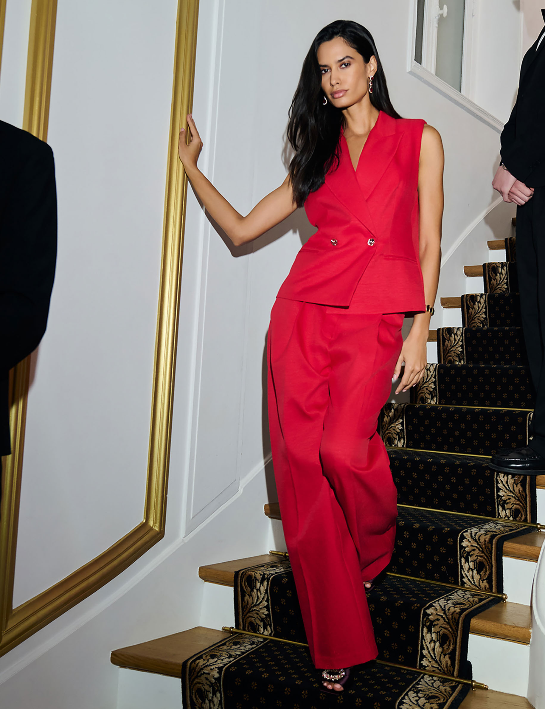 Getailleerd mouwloos vest rood vrouw