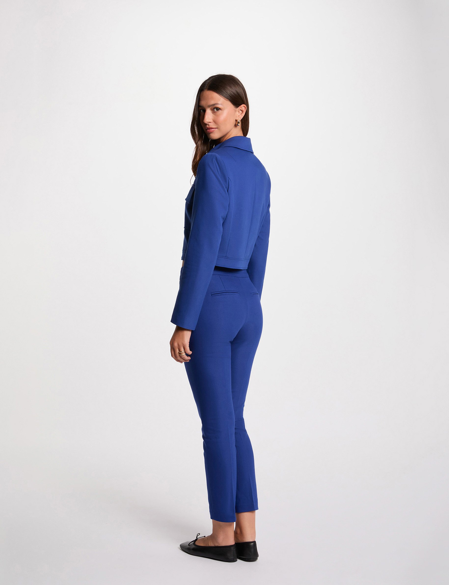 kort jasje met knopen bleu electrique vrouw Kort jasje met knopen bleu electrique vrouw