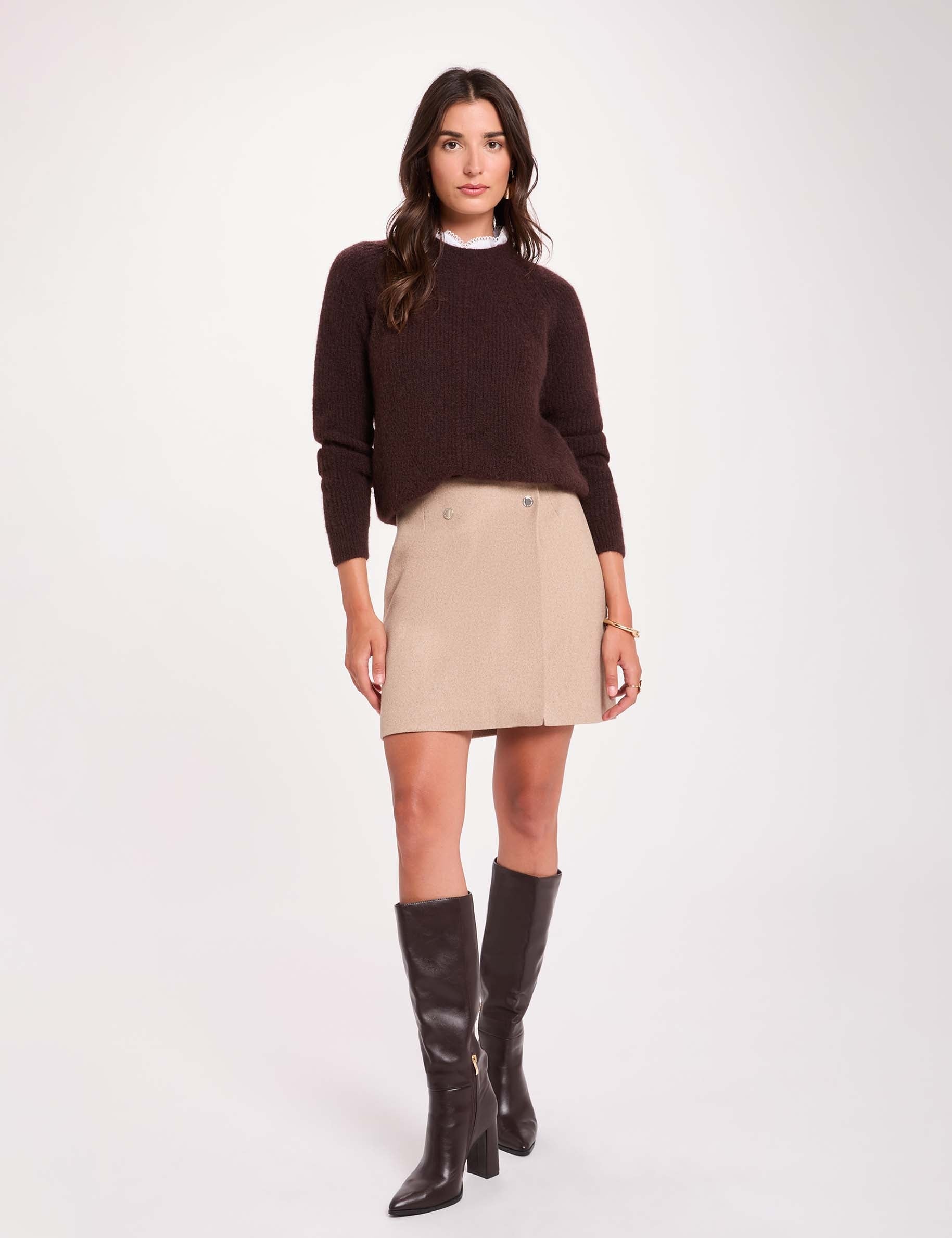 Trui met ronde hals en blouse-details donker bruin vrouw