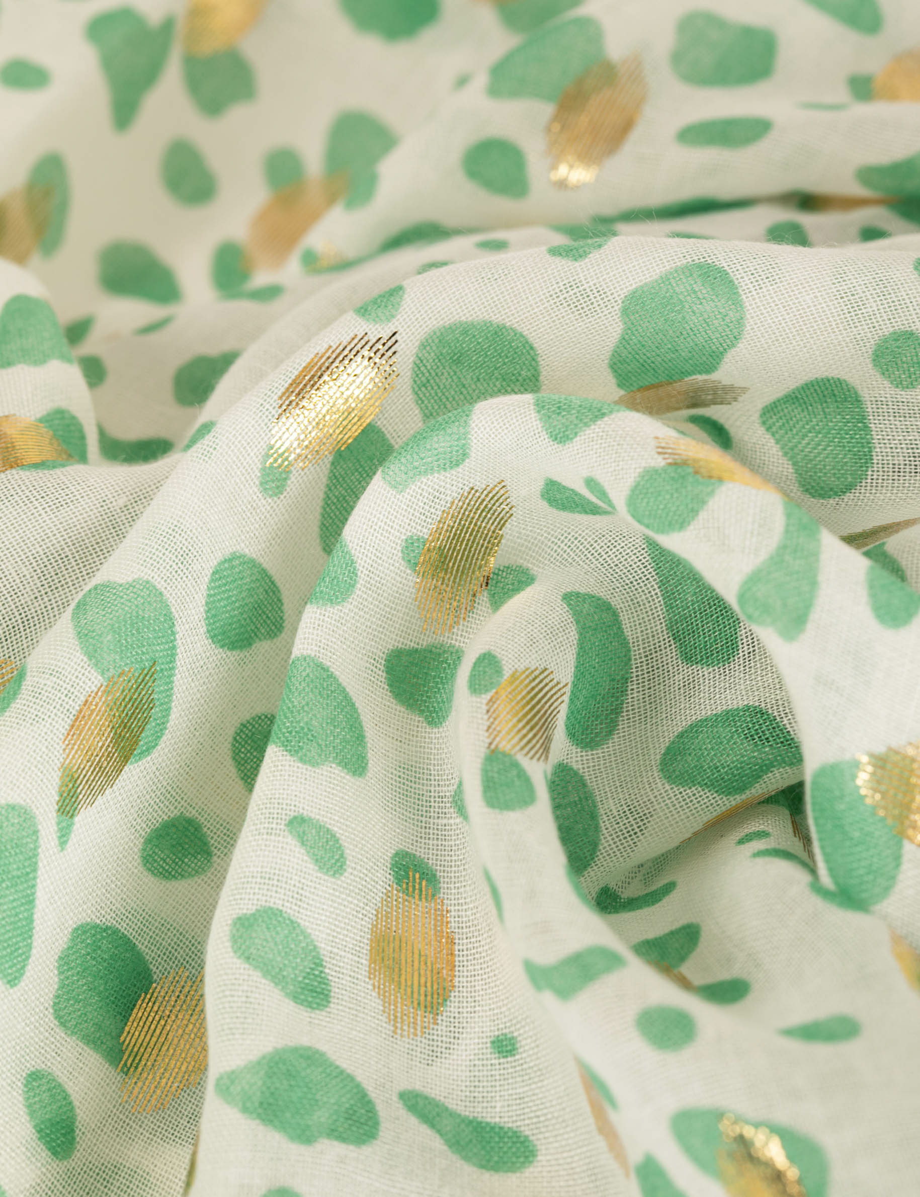 Foulard imprim&eacute; animalier vert femme