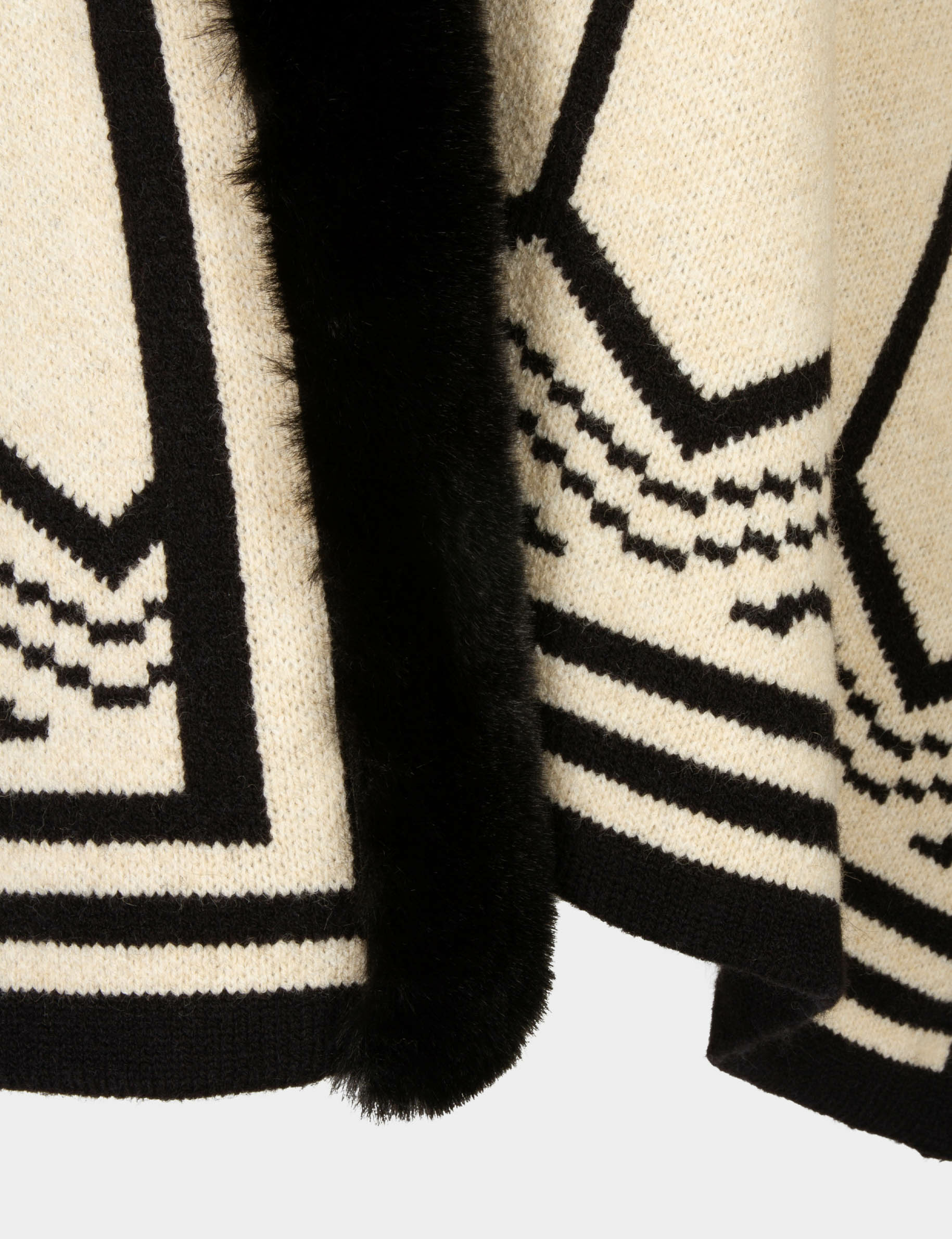 Poncho met grafische print zwart vrouw
