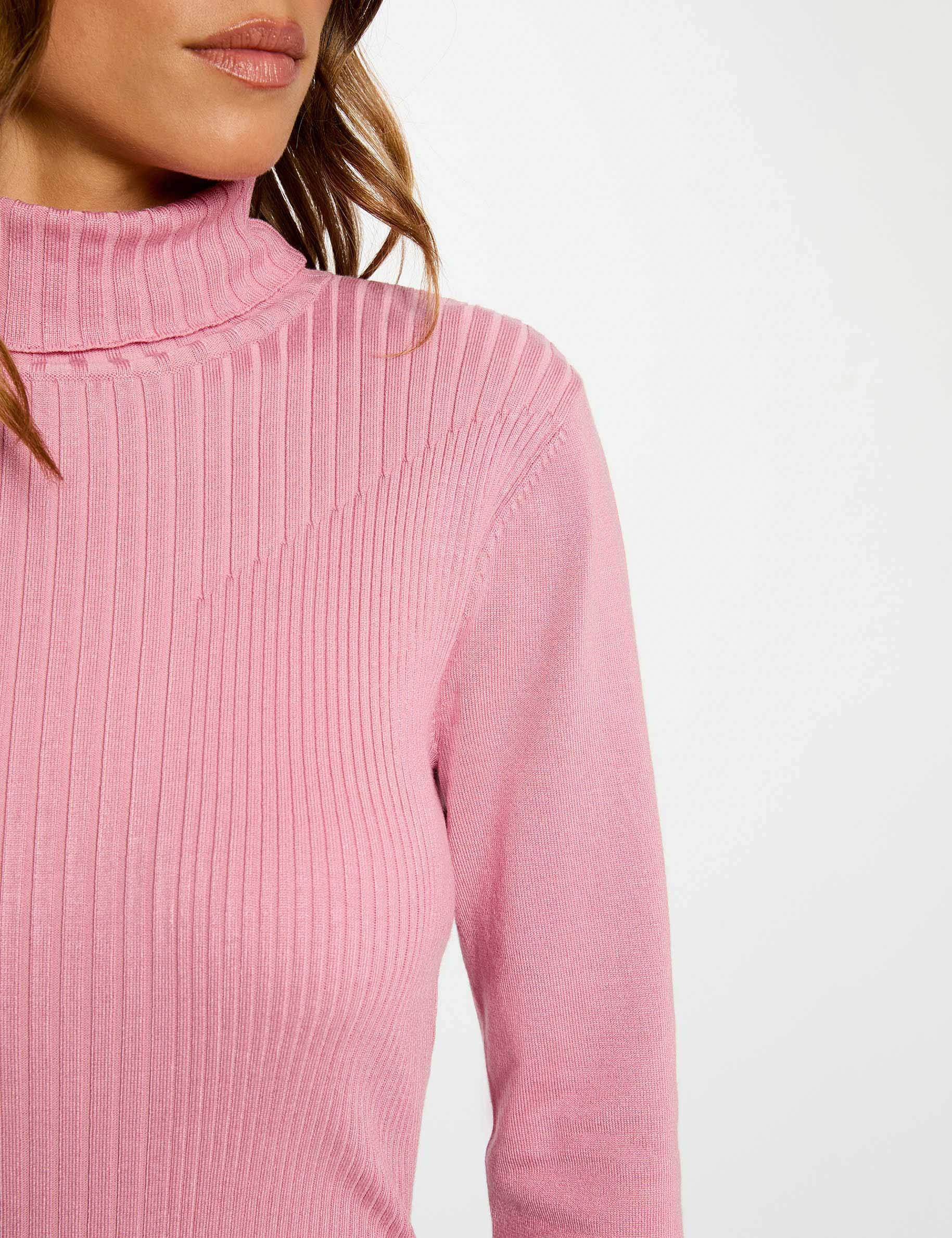 pull ajuste col roule vieux rose femme Pull ajusté col roulé vieux rose femme