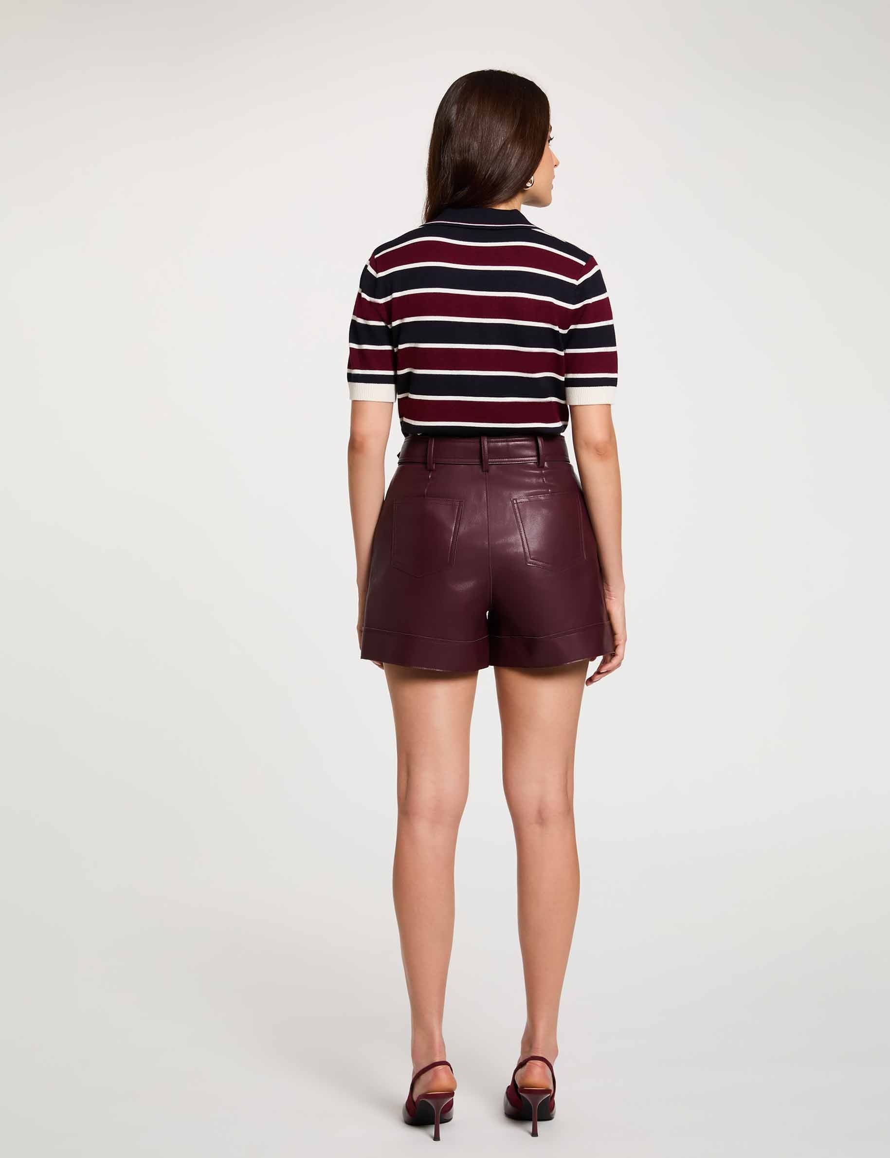 Nauwsluitende short van imitatieleer pruim vrouw