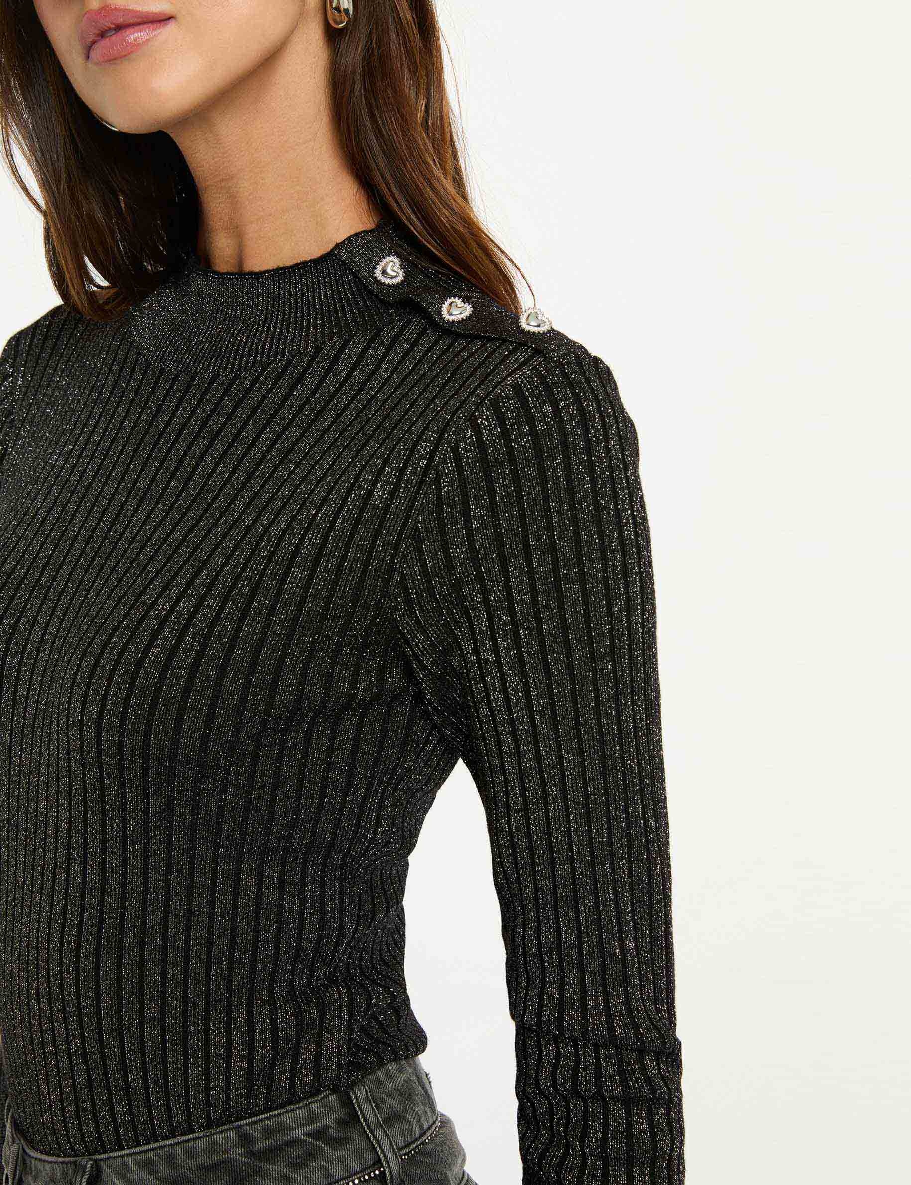 Pull ajusté col montant noir femme