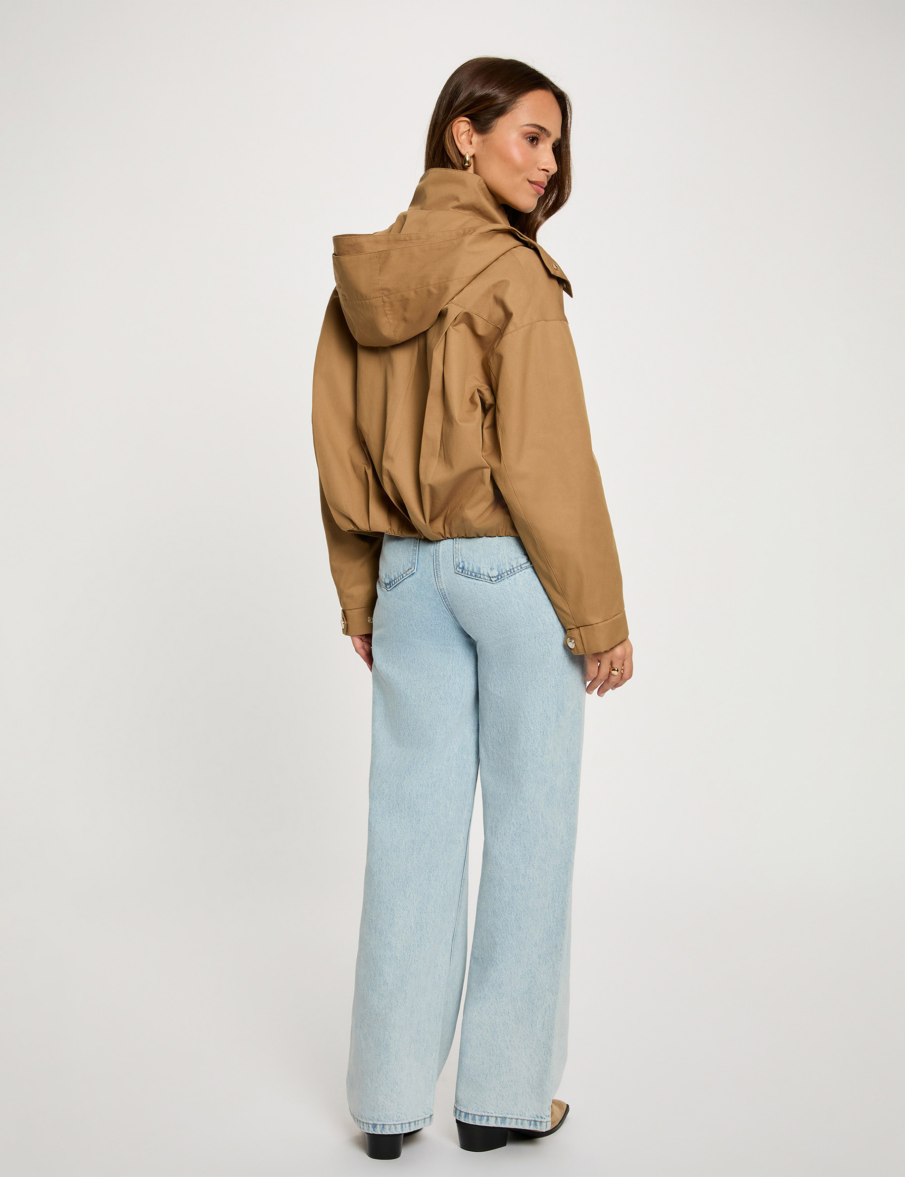 Blouson court col montant camel femme