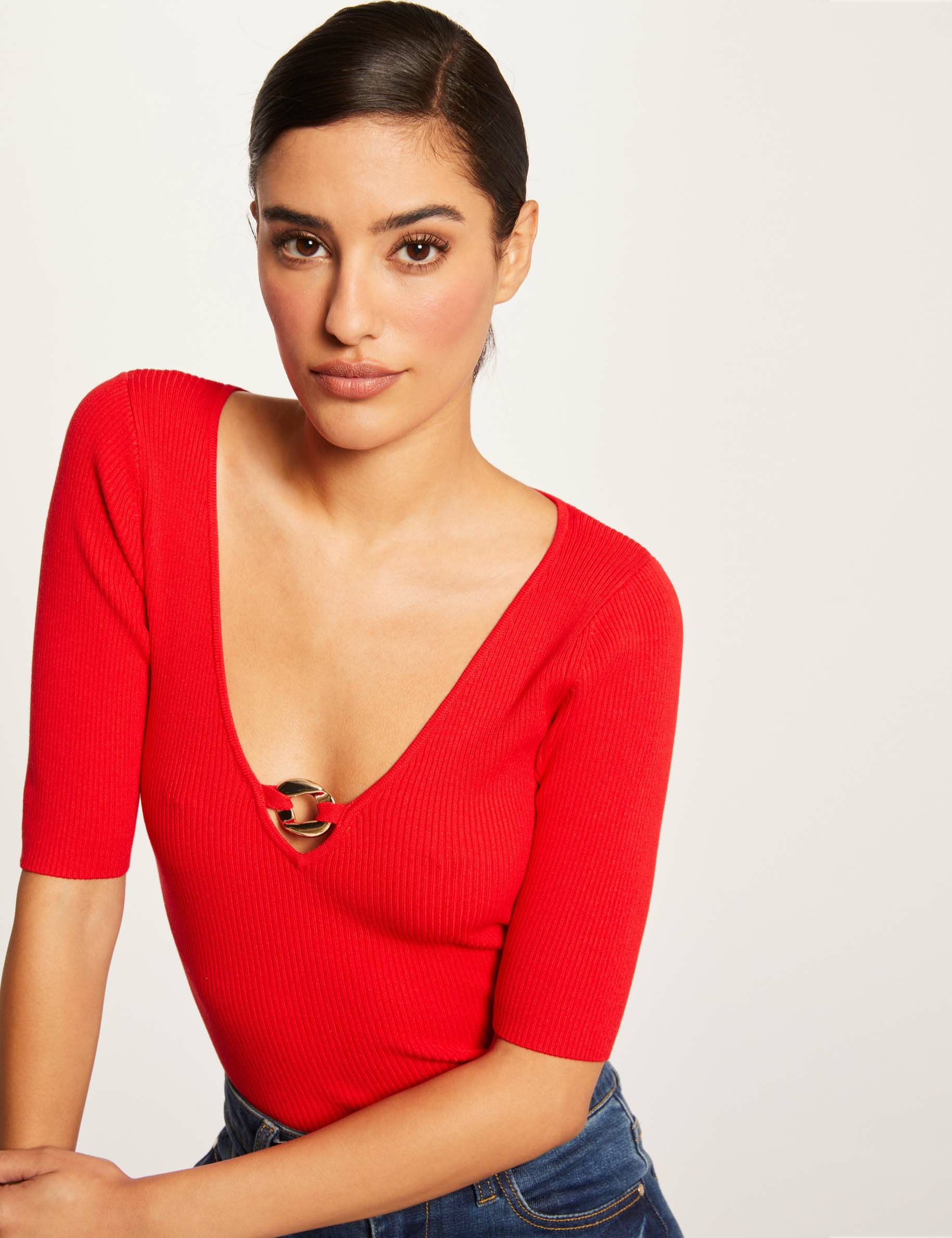 Pull manches 3/4 avec ornement rouge femme