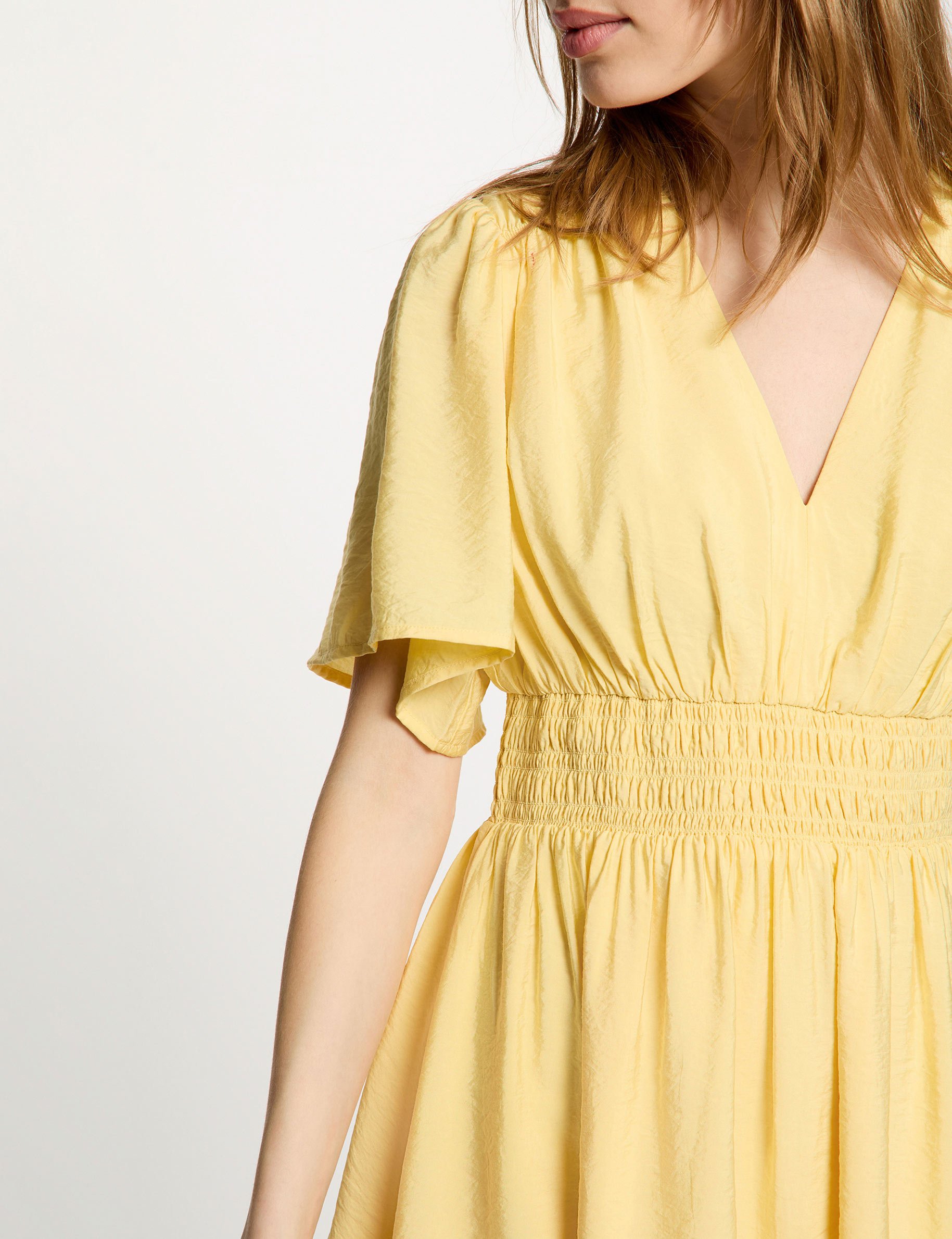 Robe courte pliss&eacute;e jaune clair femme