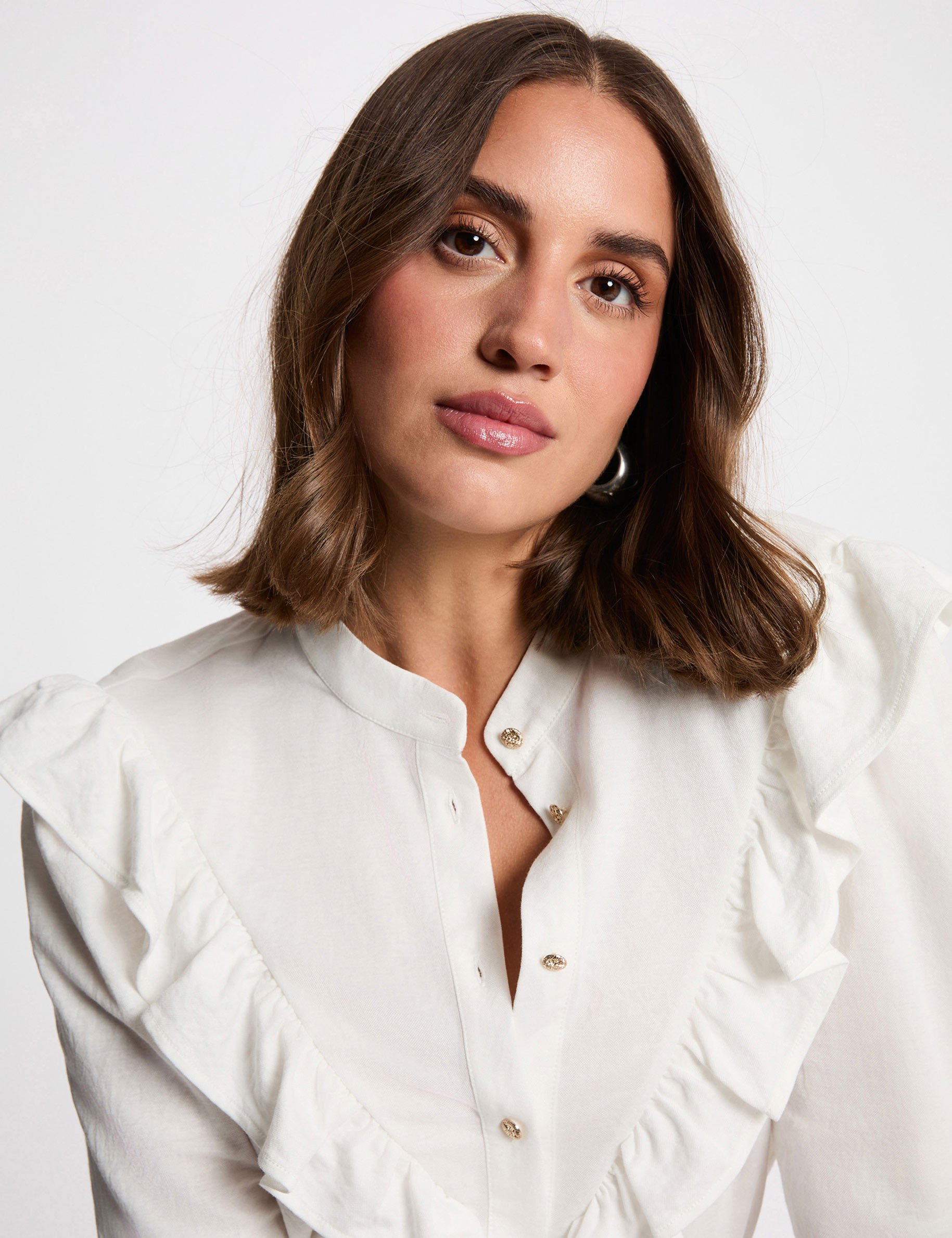 geplooid shirt met knopen helder wit vrouw Geplooid shirt met knopen helder wit vrouw