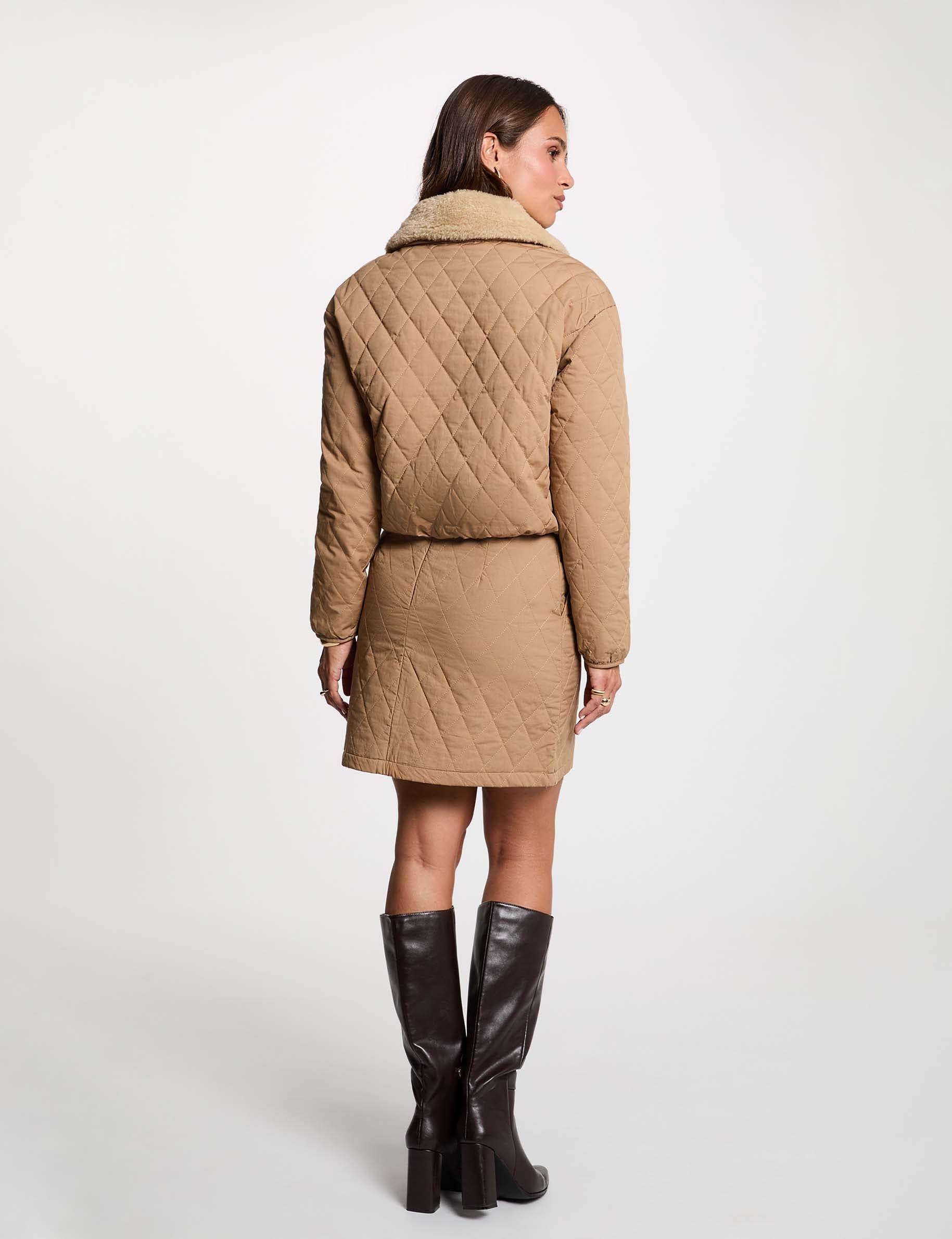 Jupe courte matelass&eacute;e marron cognac femme