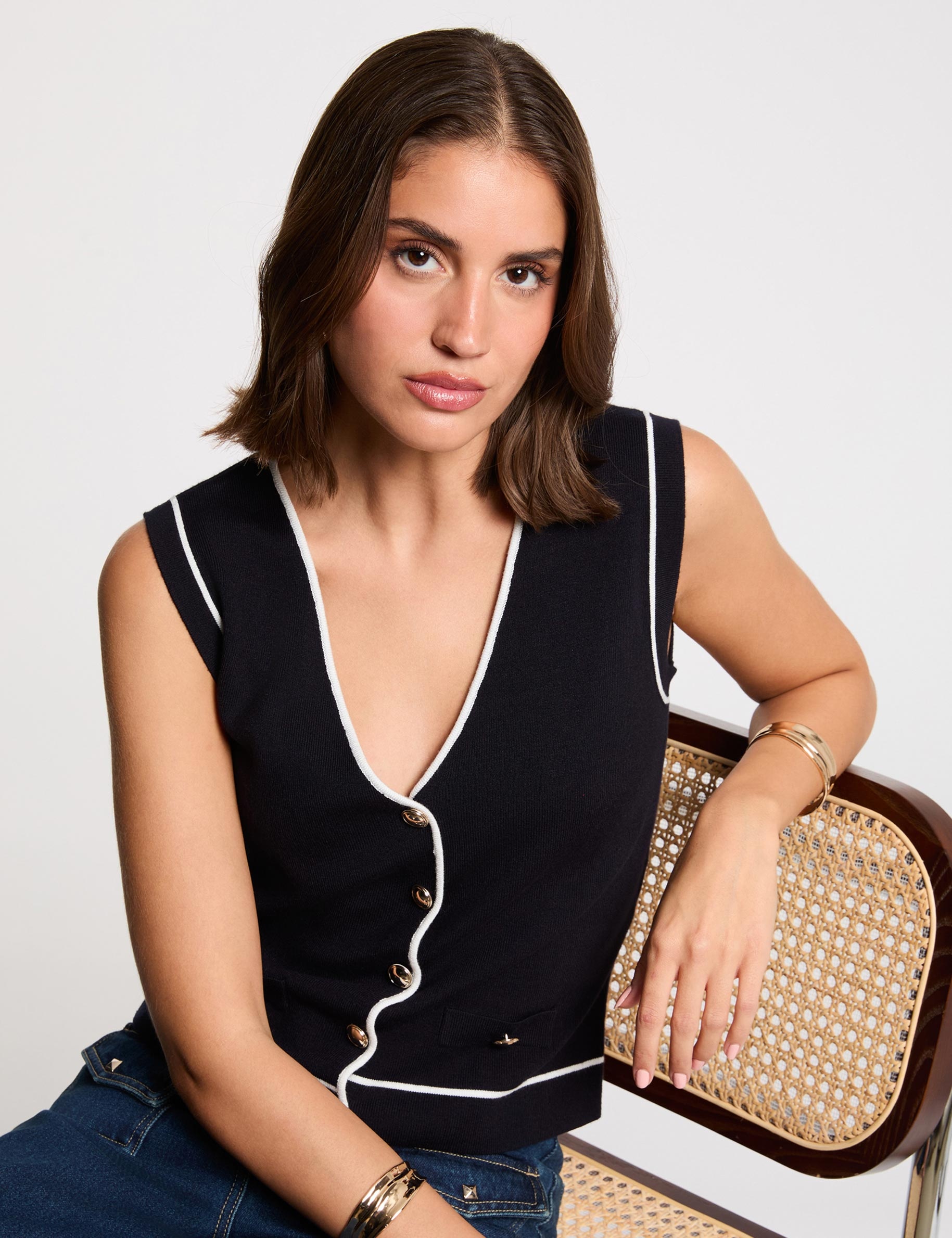 Pull sans manches col v bleu marine femme