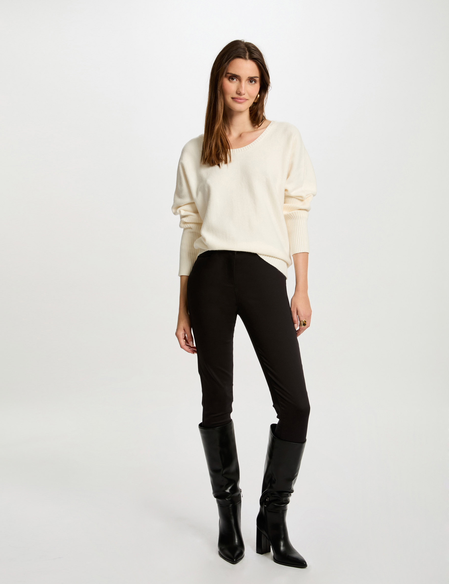 pull col rond dos en v ivoire femme Pull col rond dos en V ivoire femme