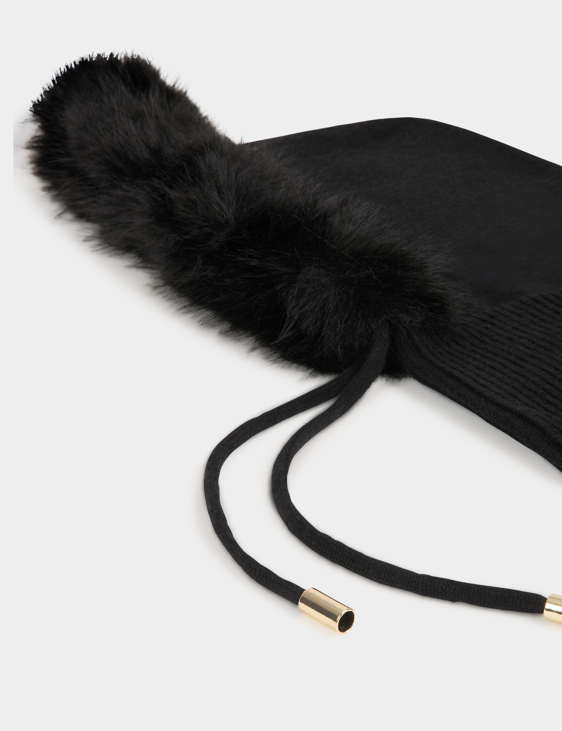 Cagoule bord fausse fourrure noir femme