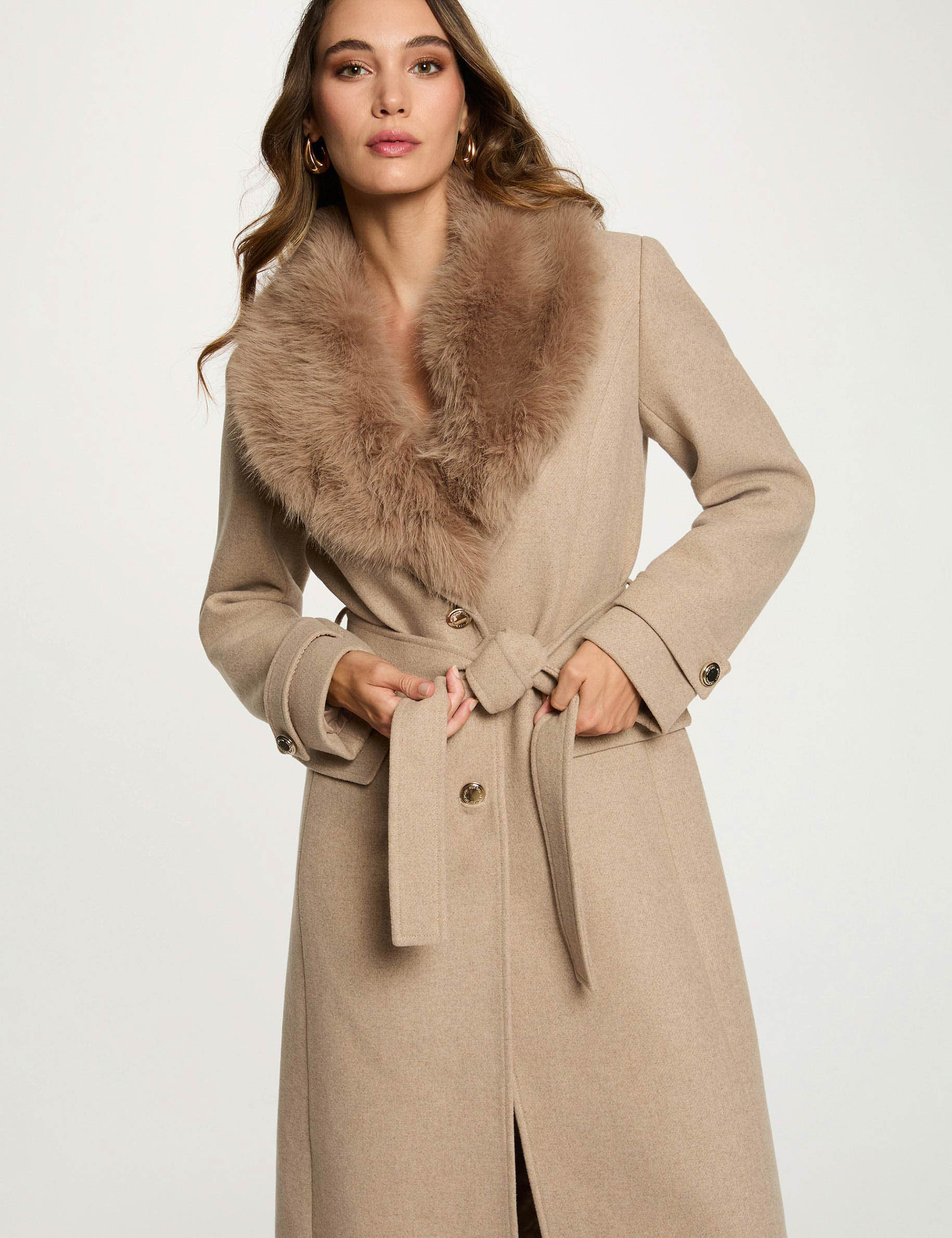 Manteau long ceinturé beige femme