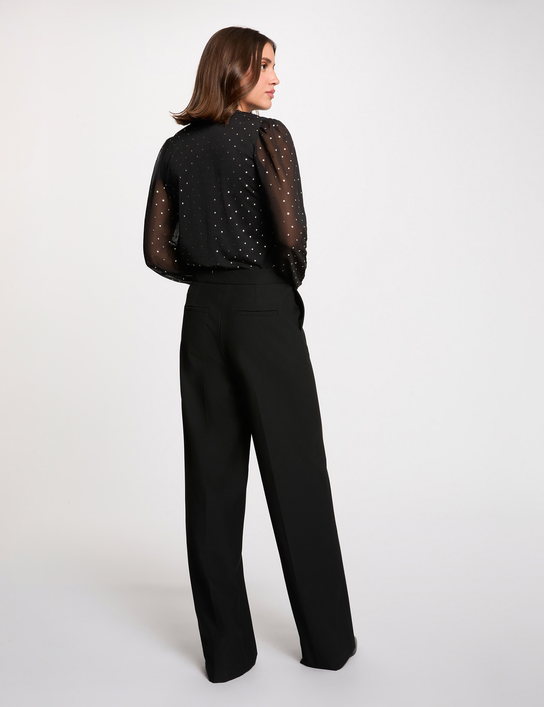 T-shirt met lavallièrekraag zwart vrouw