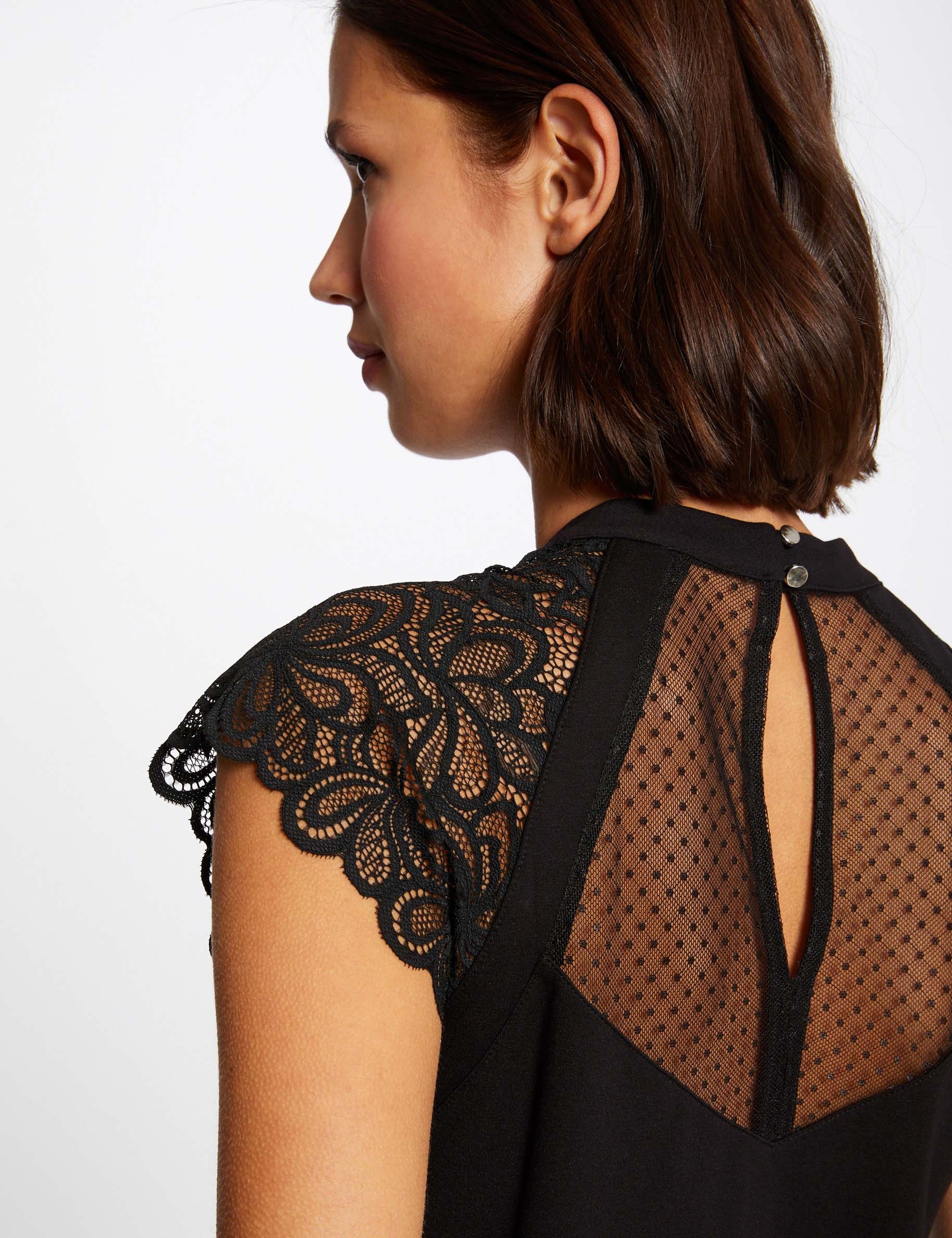 T-shirt dentelle col montant noir femme