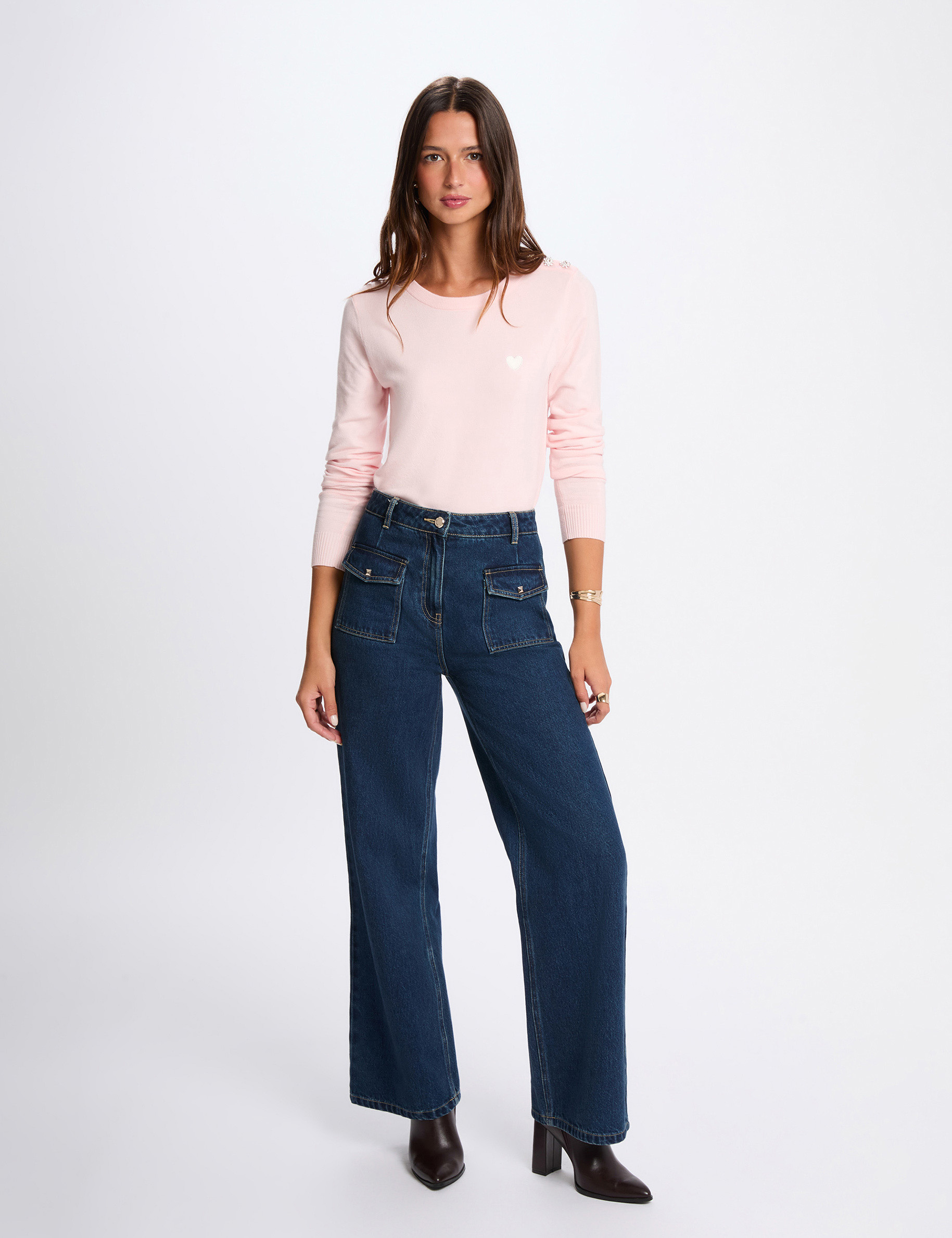 Trui met ronde hals en knopen lichtroze vrouw