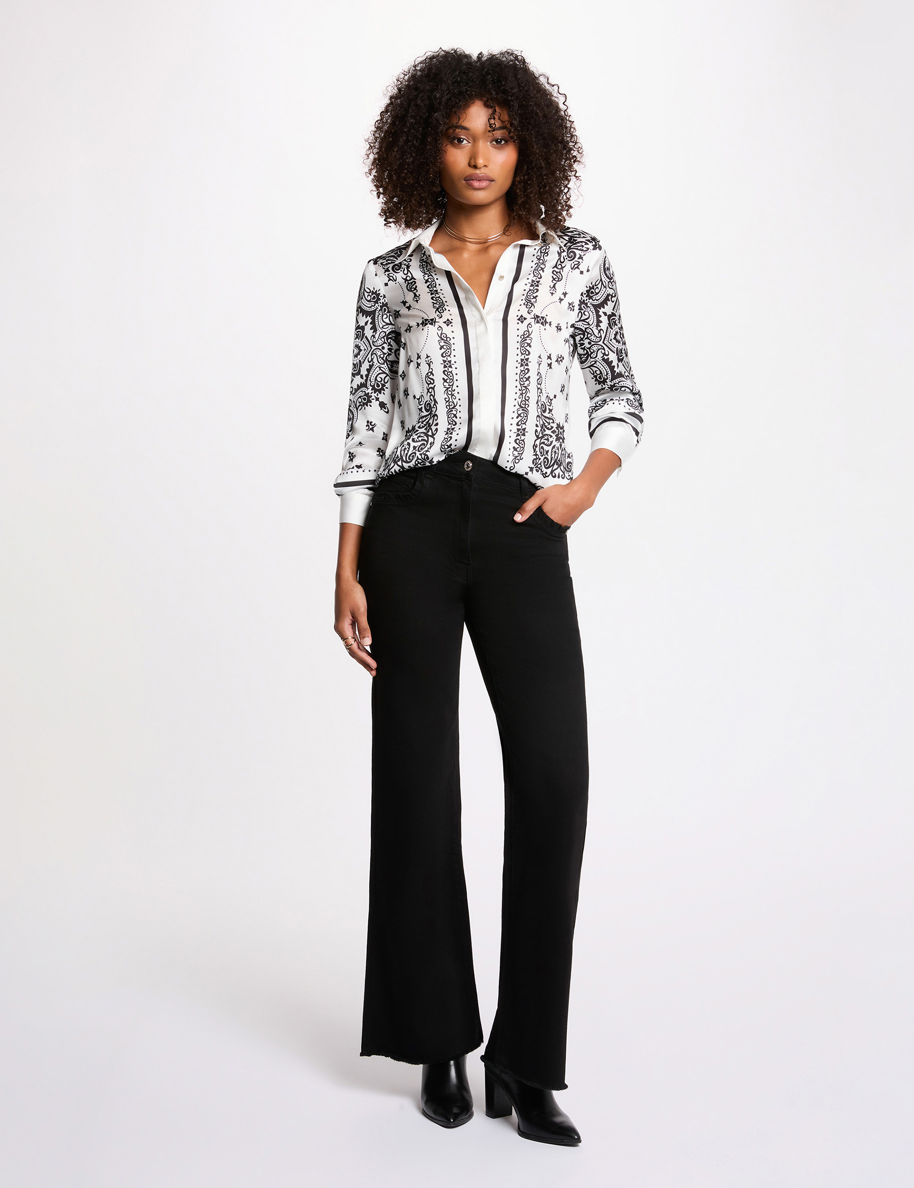 Luchtig bedrukt overhemd helder wit vrouw