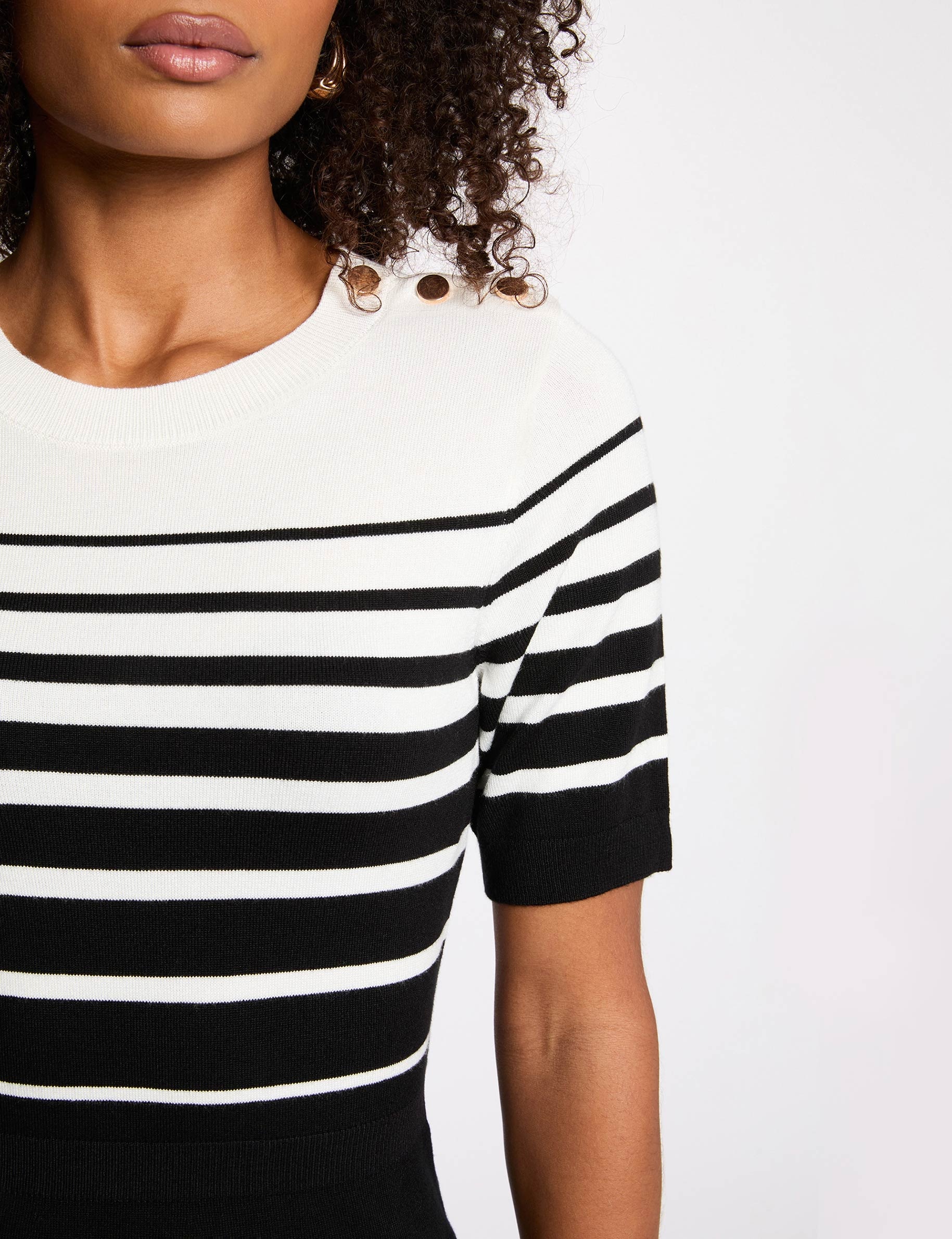 Robe tricot courte cintr&eacute;e noir femme