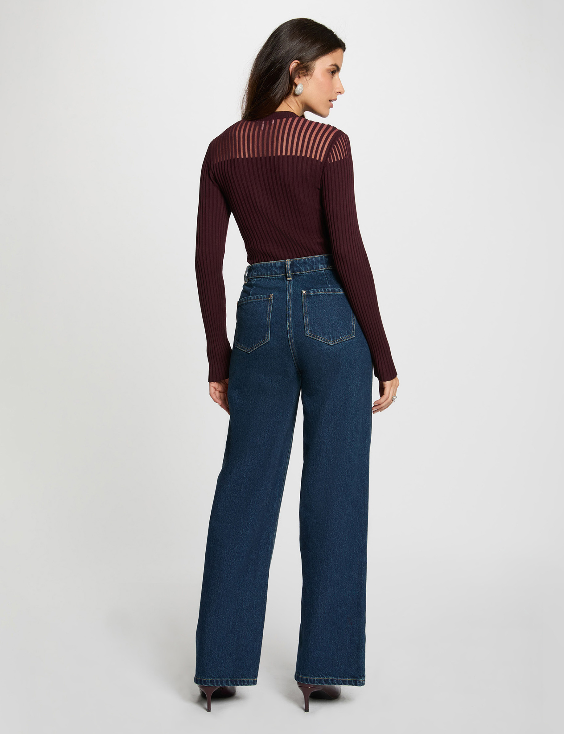 Pull torsad&eacute; cintr&eacute; prune femme