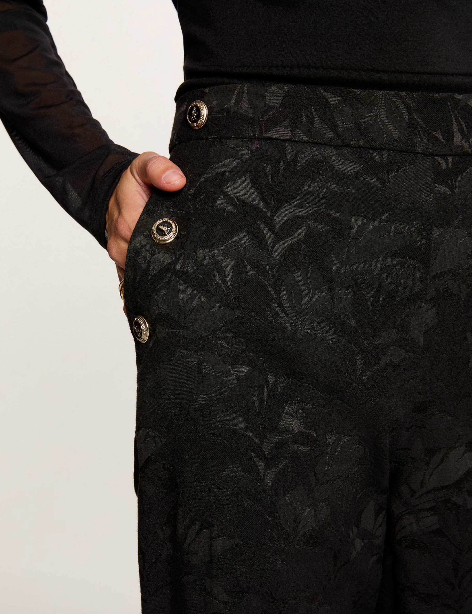 slim fit broek met hoge taille zwart vrouw Slim-fit broek met hoge taille zwart vrouw