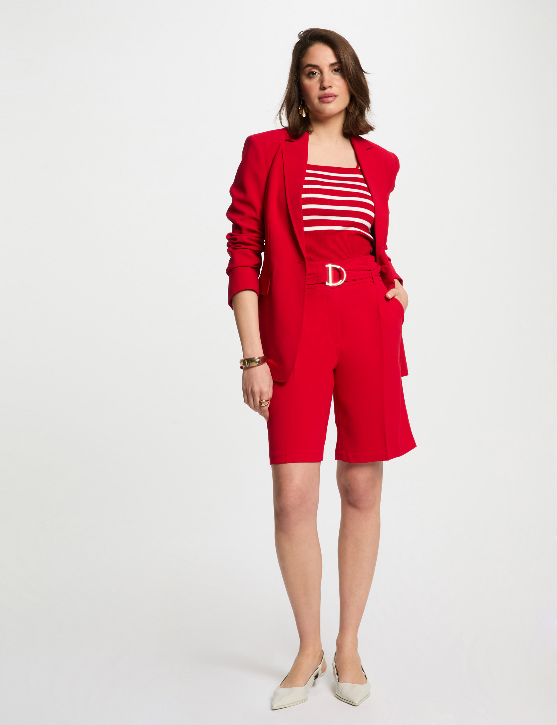 bermuda droit a pinces rouge femme Bermuda droit à pinces rouge femme