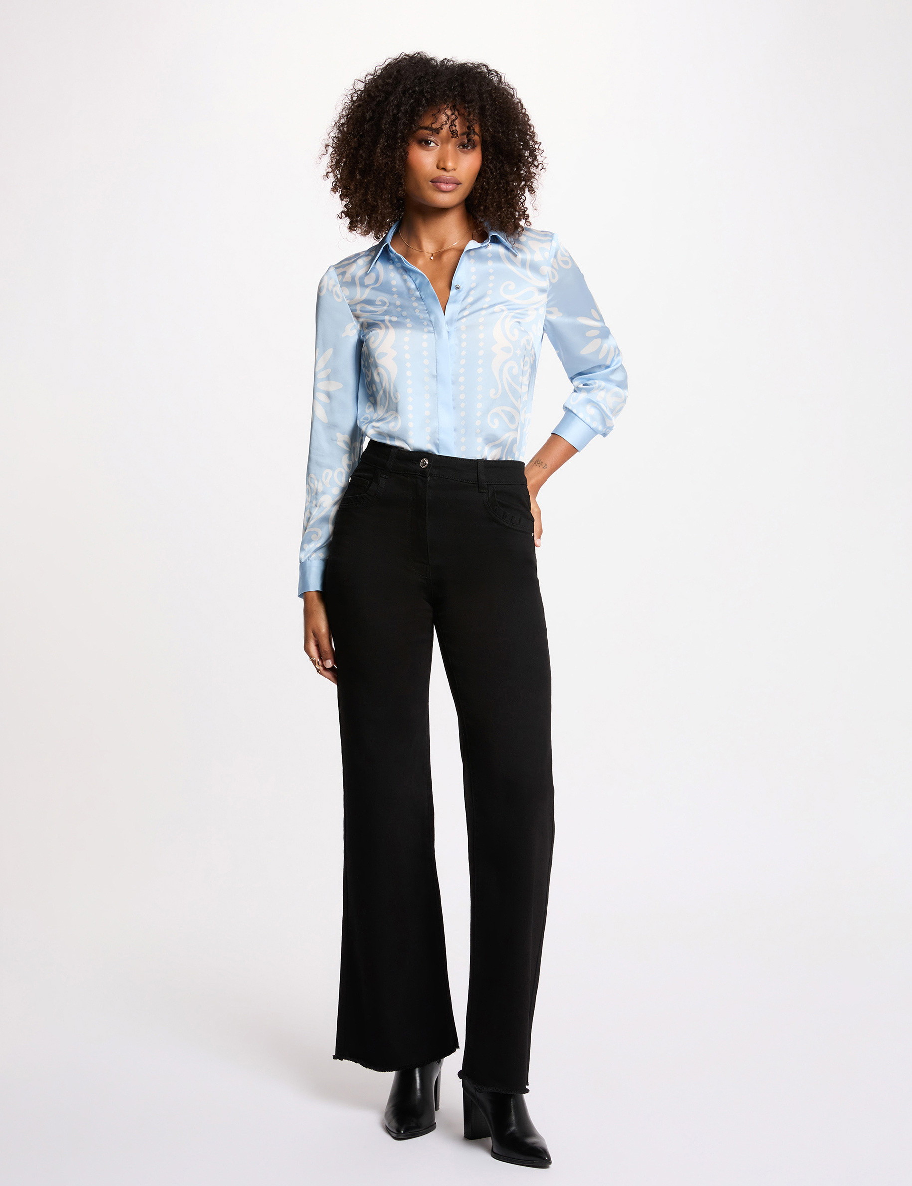 Chemise fluide imprim&eacute;e bleu ciel femme