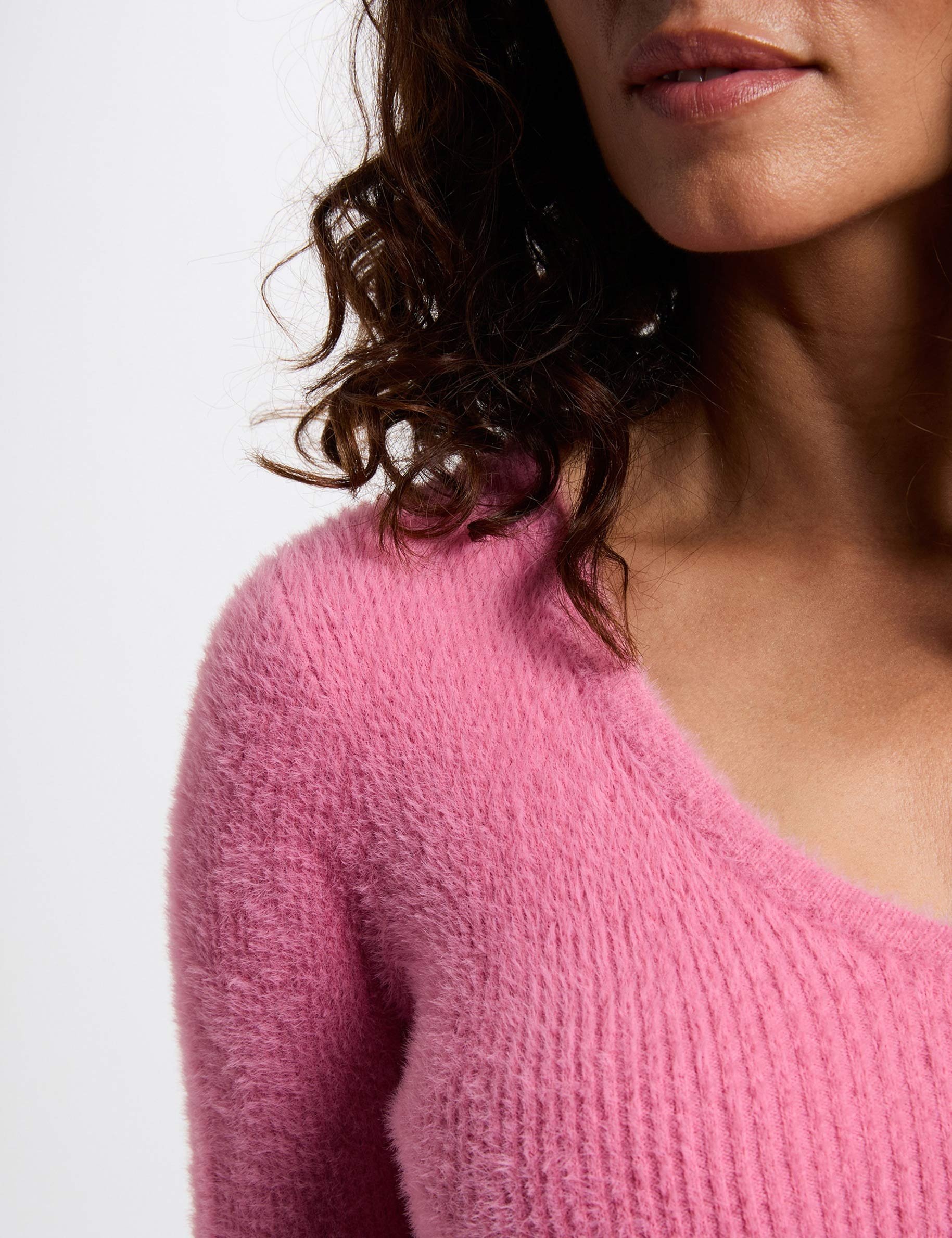Pull manches longues maille duveteuse rose femme