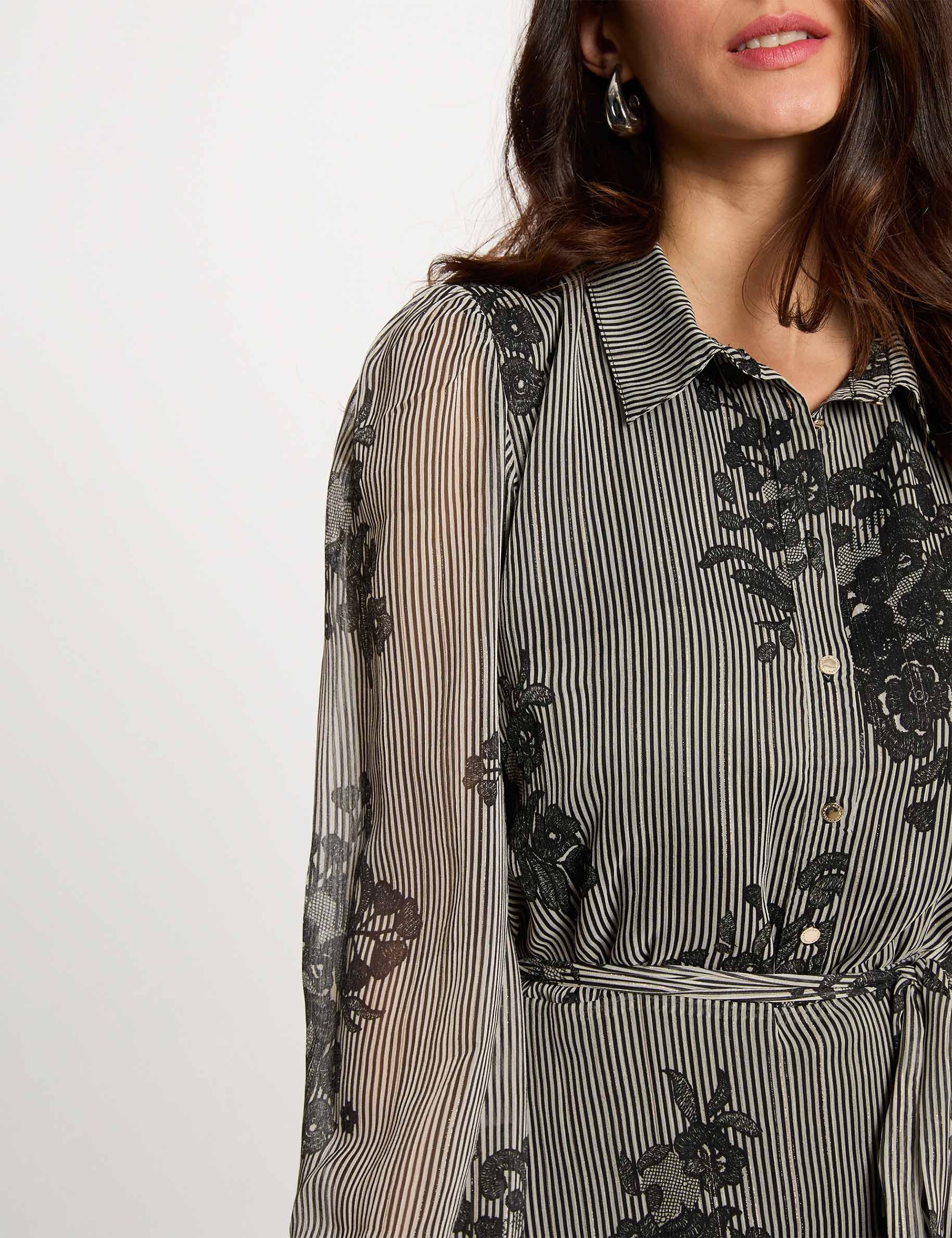 Korte, soepele jurk meerkleurig vrouw